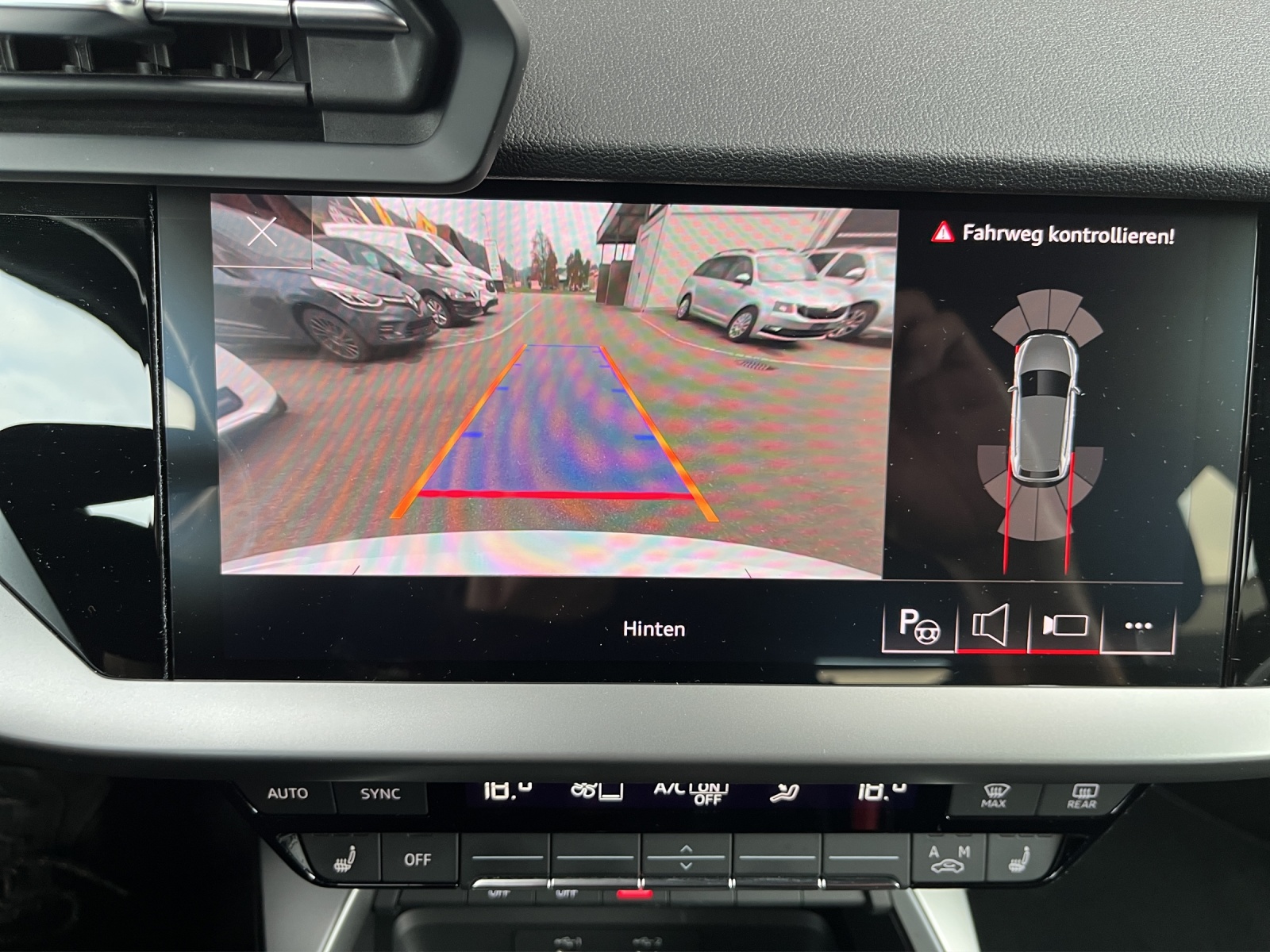AUDI A3 Sportback 35 TFSI Attraction S-tronic-image-12