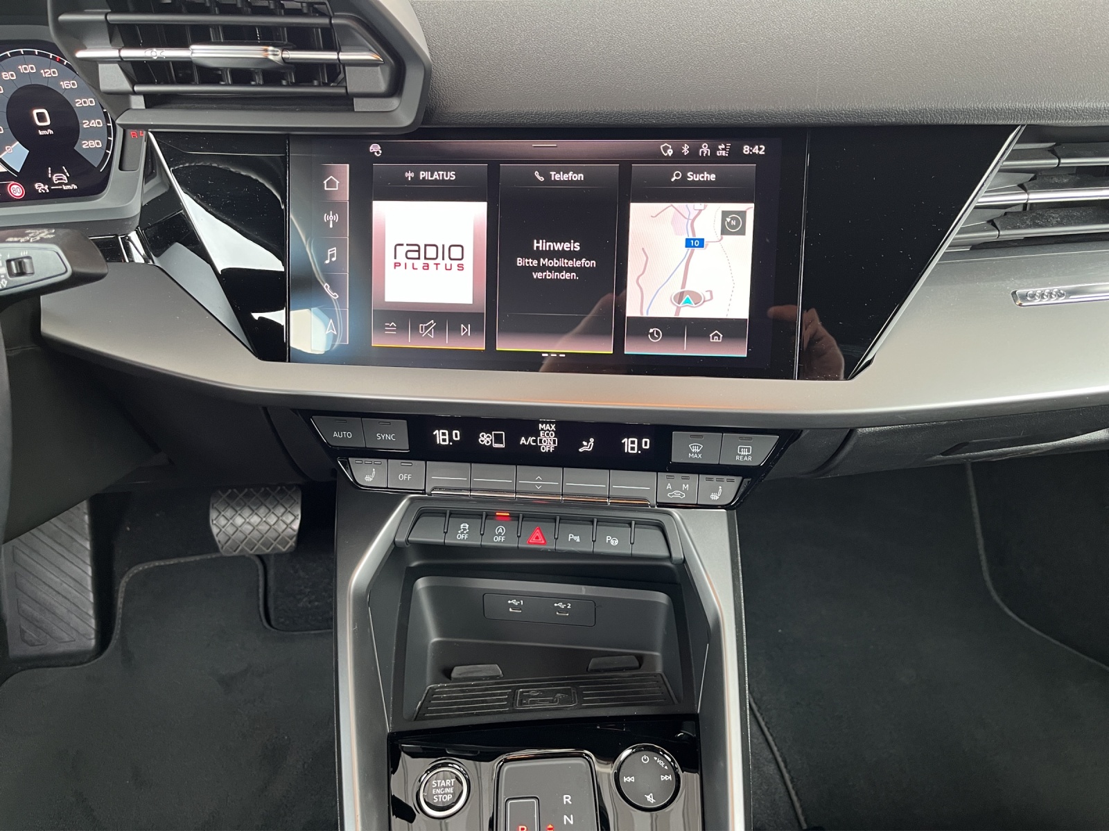 AUDI A3 Sportback 35 TFSI Attraction S-tronic-image-14