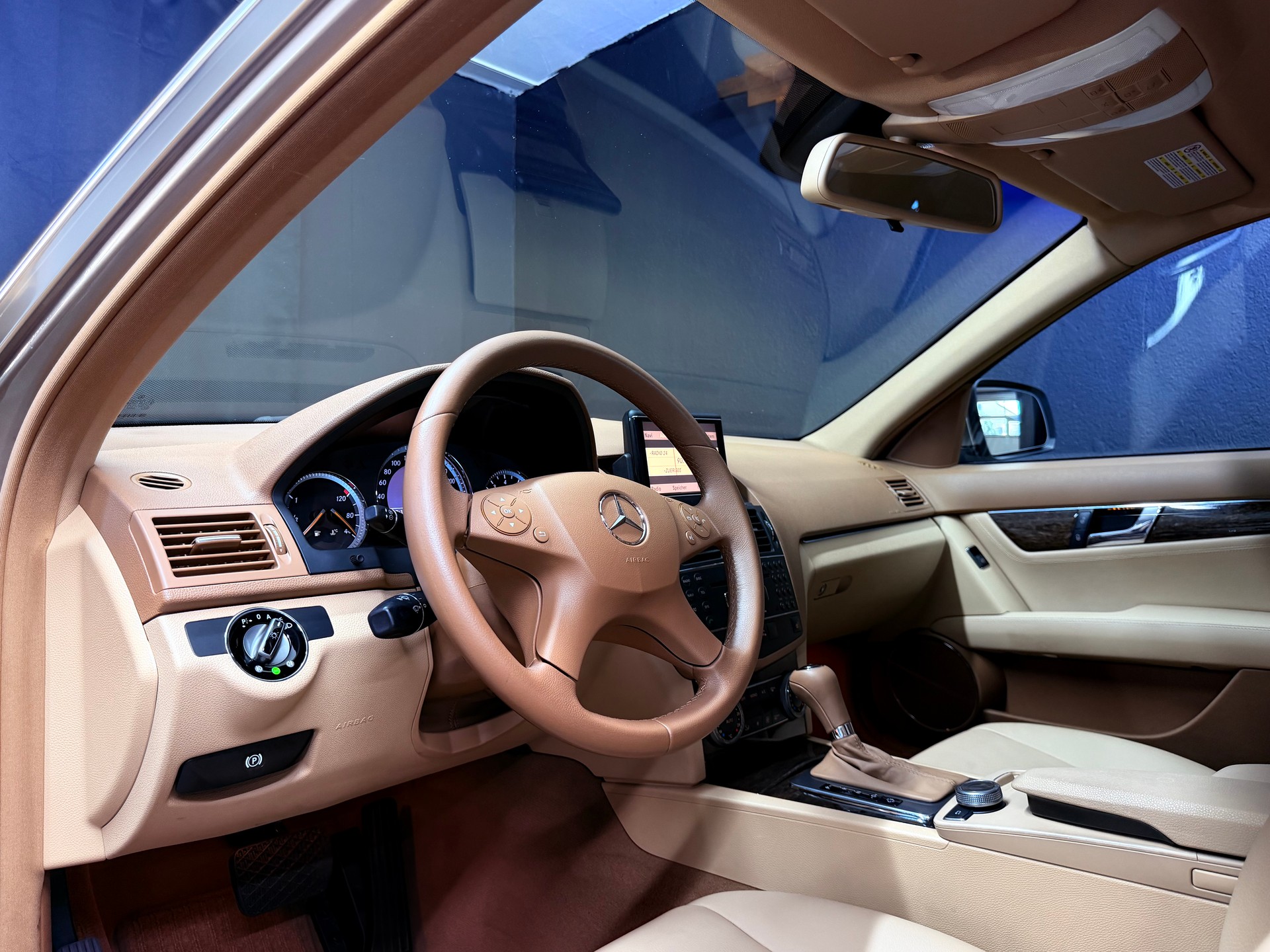 MERCEDES-BENZ C 300 (280) Elégance 7G-Tronic-image-8