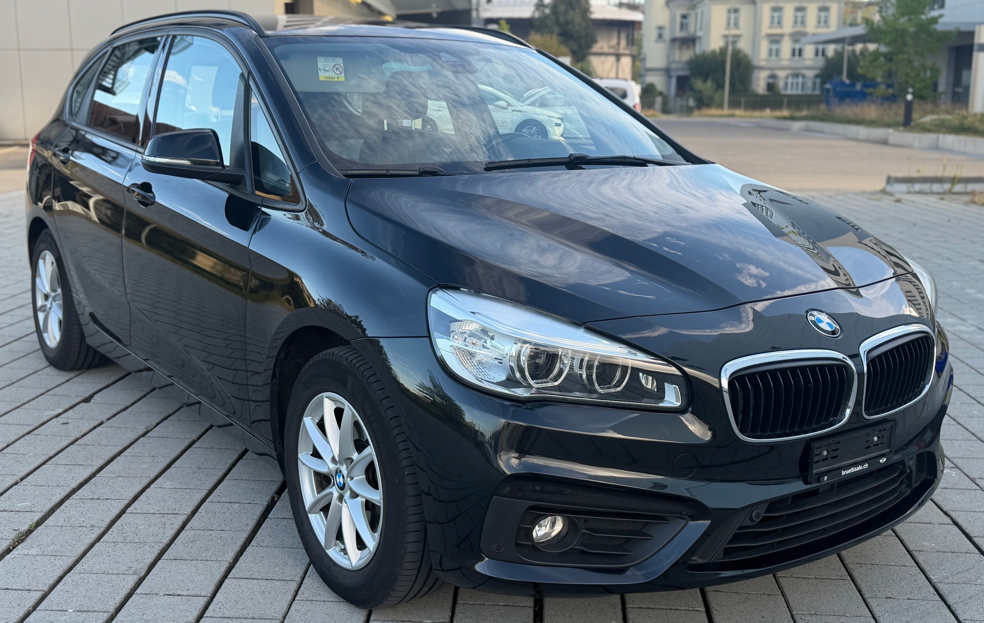 BMW 216d Active Tourer-image-1