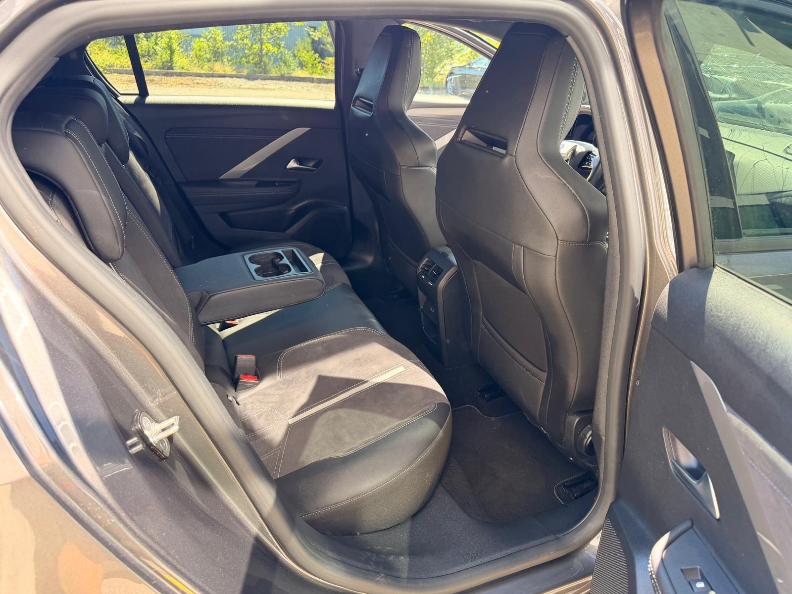 OPEL Astra 1.6 PHEV Turbo GSe A-image-12