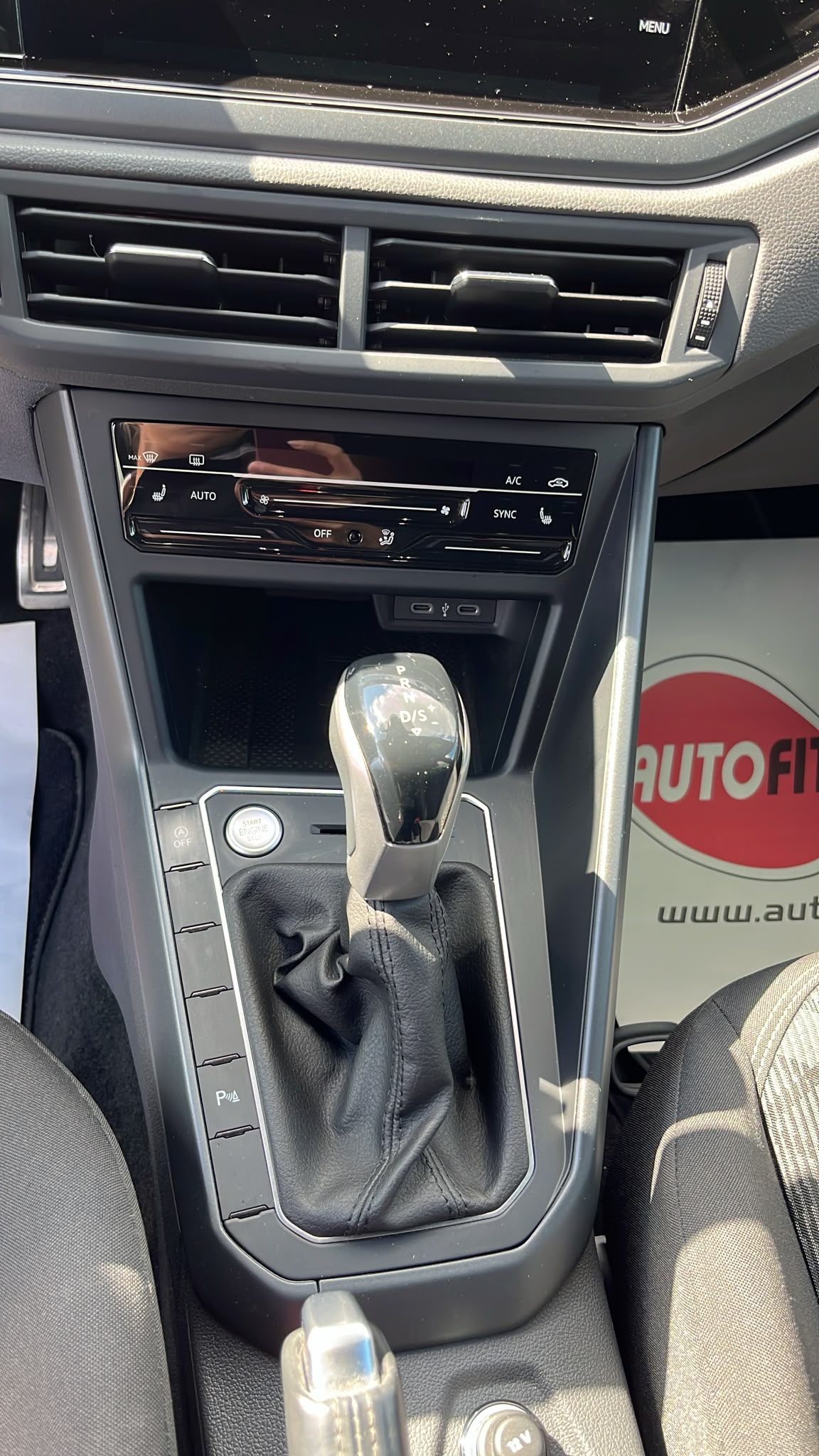 VW Polo 1.0 TSI R-Line DSG-image-11