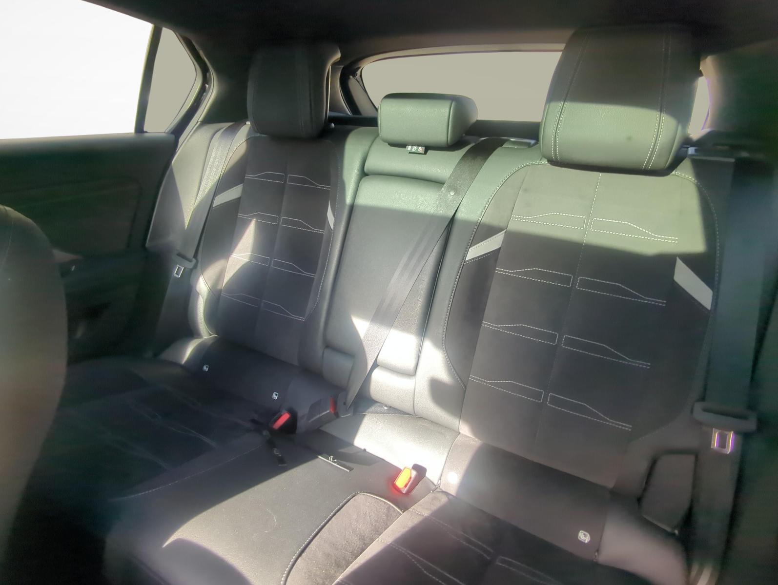 OPEL Astra 1.6 T PHEV 180 Swiss Premium-image-10