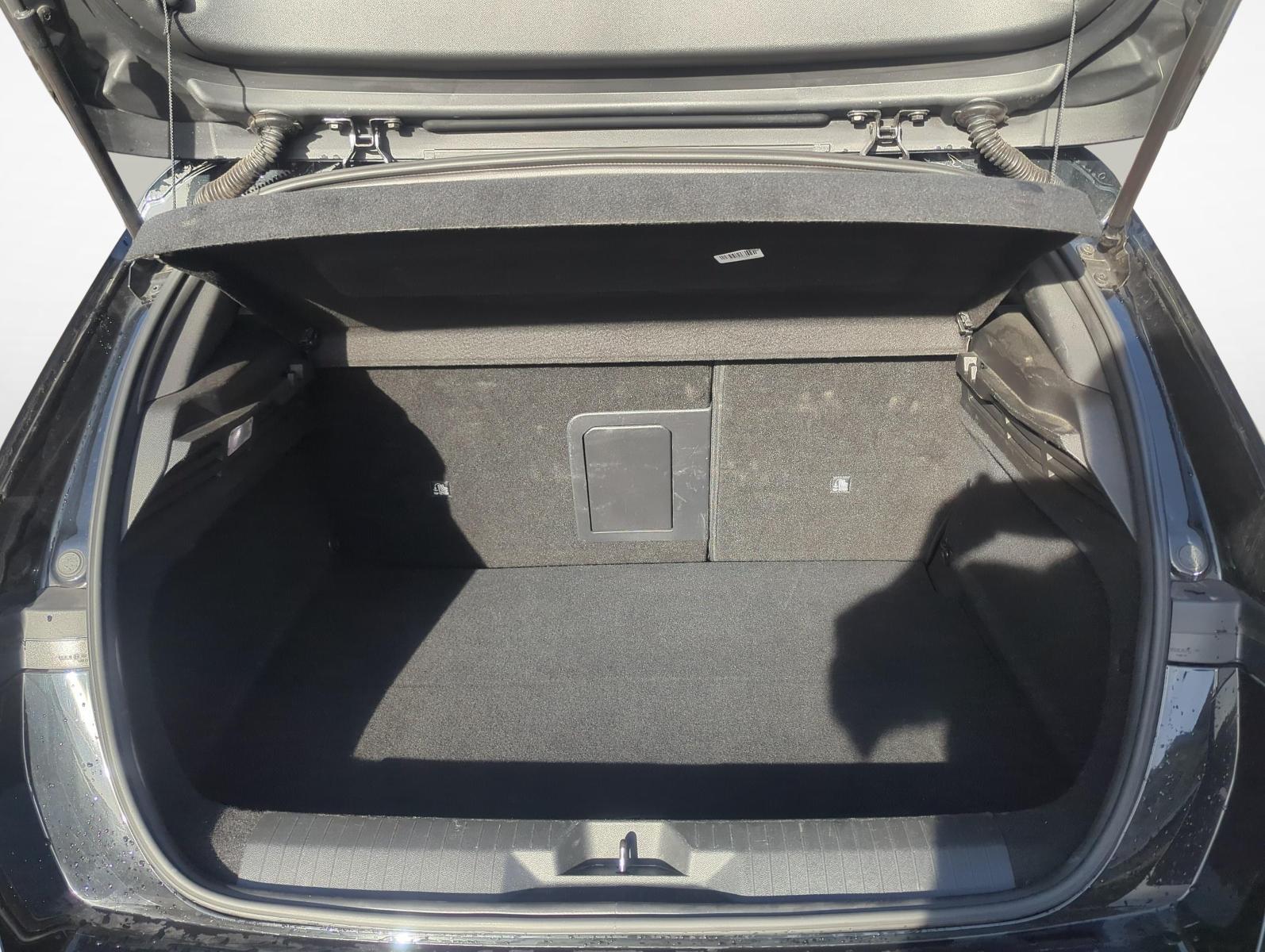 OPEL Astra 1.6 T PHEV 180 Swiss Premium-image-11