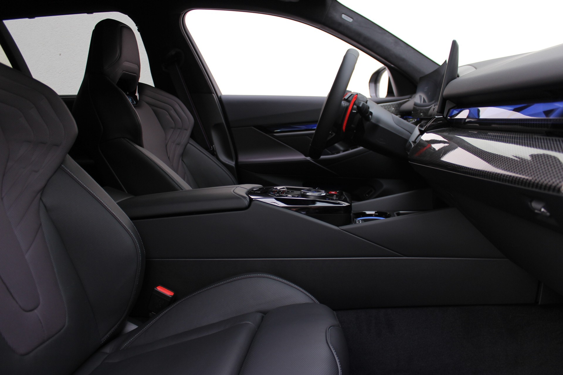 BMW M5 xDrive Touring Individual *SPACESILBER* 🎉0.0%-LEASINGAKTION🎉-image-3