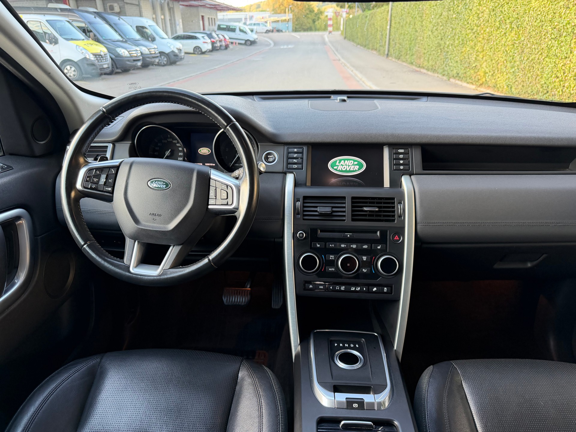LAND ROVER Discovery Sport 2.0 Si4 HSE AT9-image-13