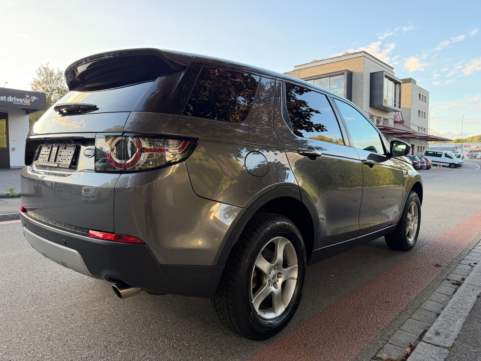 LAND ROVER Discovery Sport 2.0 Si4 HSE AT9-image-4