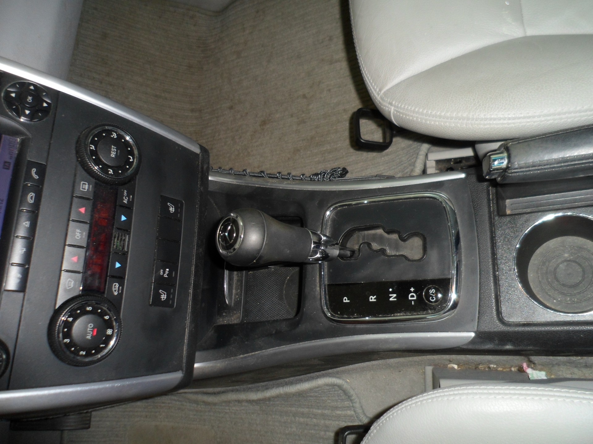 MERCEDES-BENZ B 200 CDI-image-13