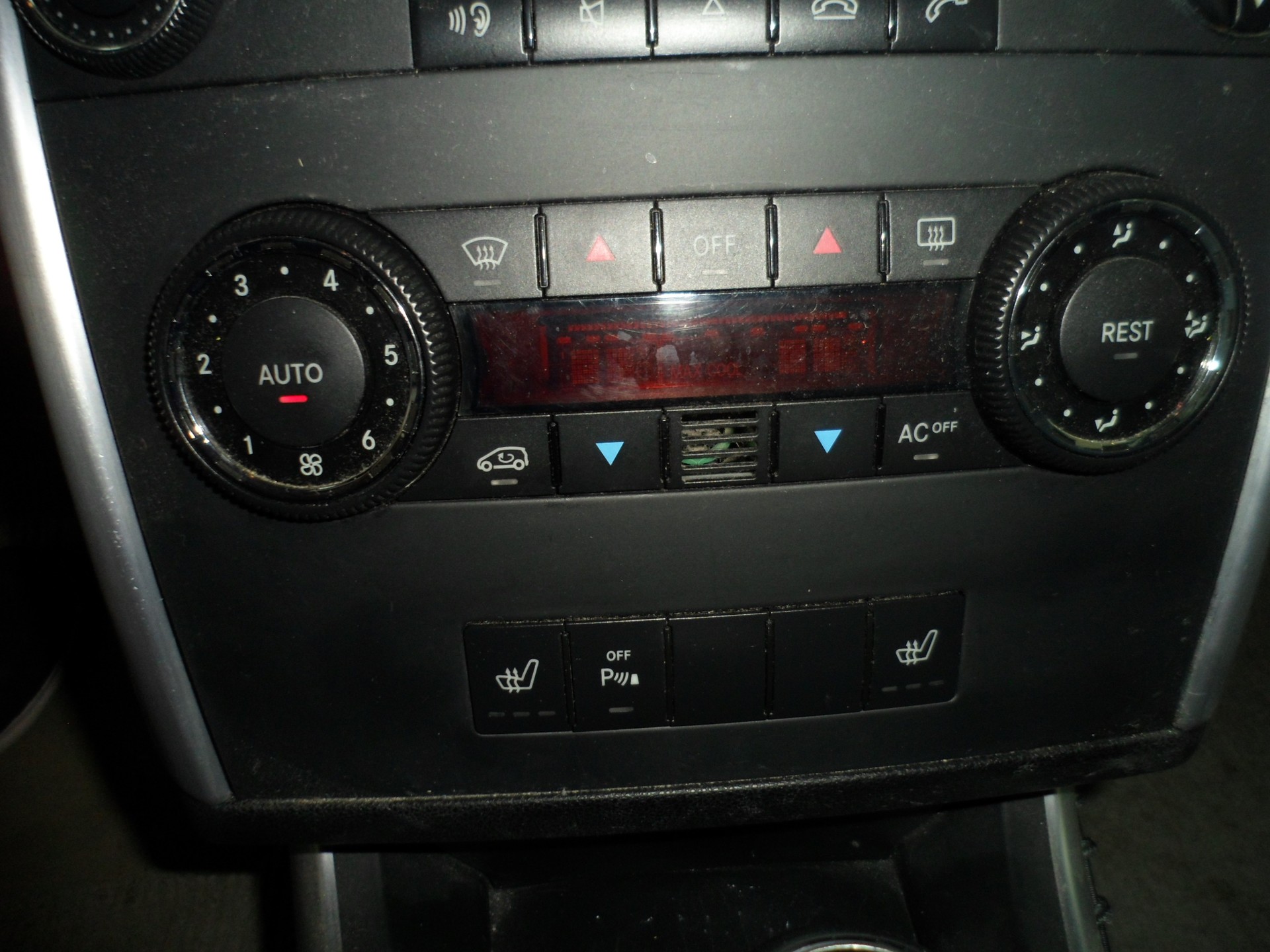 MERCEDES-BENZ B 200 CDI-image-11