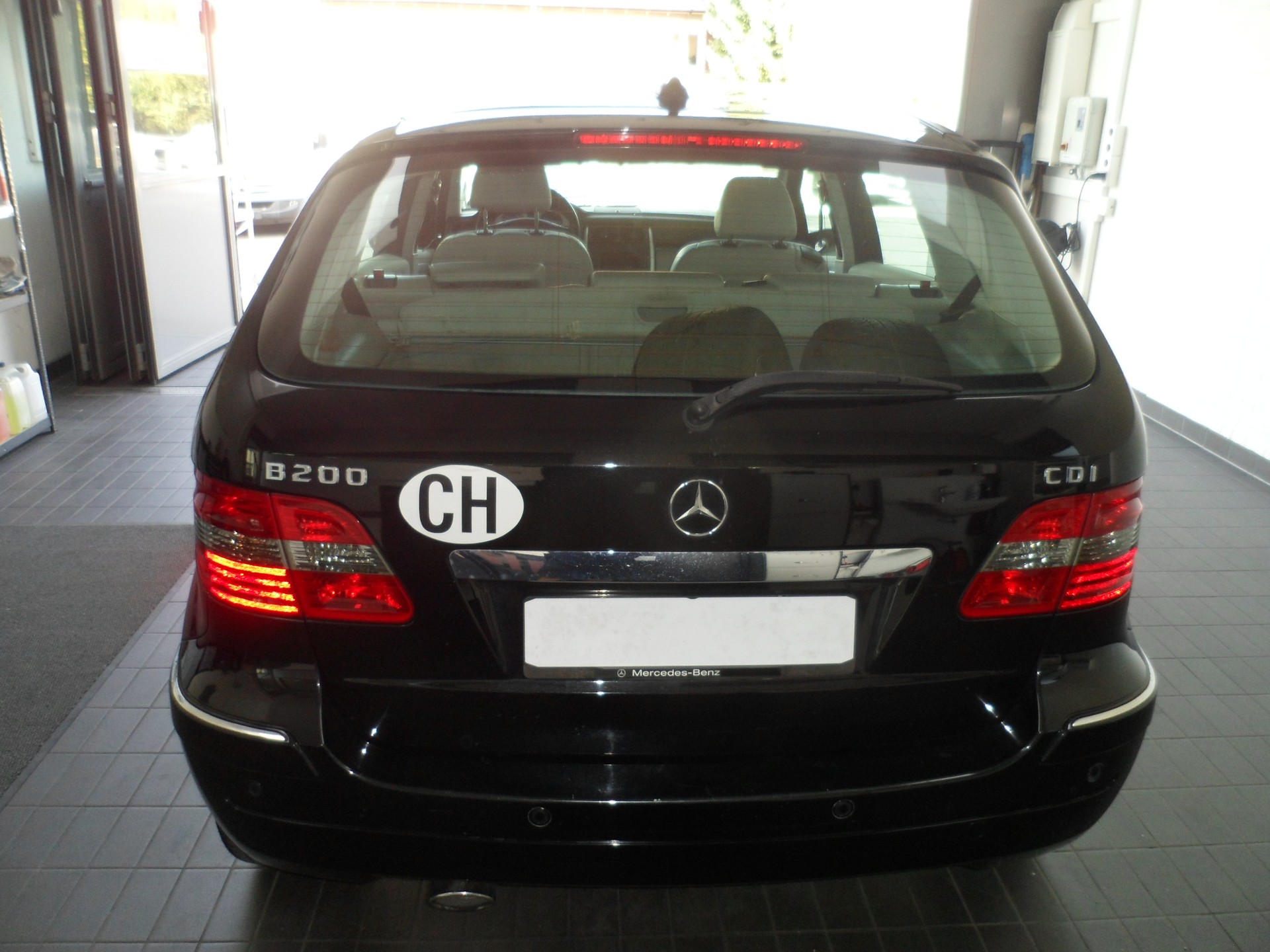MERCEDES-BENZ B 200 CDI-image-2