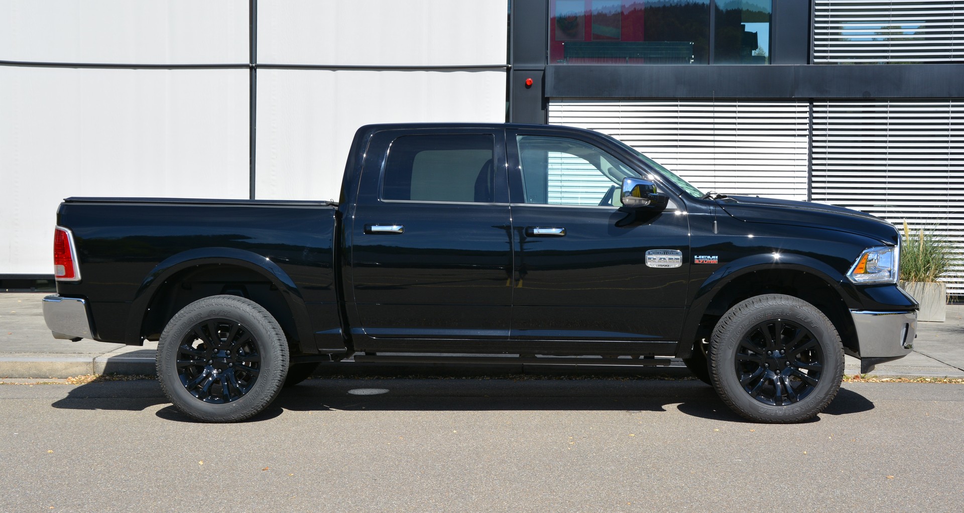 DODGE RAM 1500 V8 Longhorn-image-1