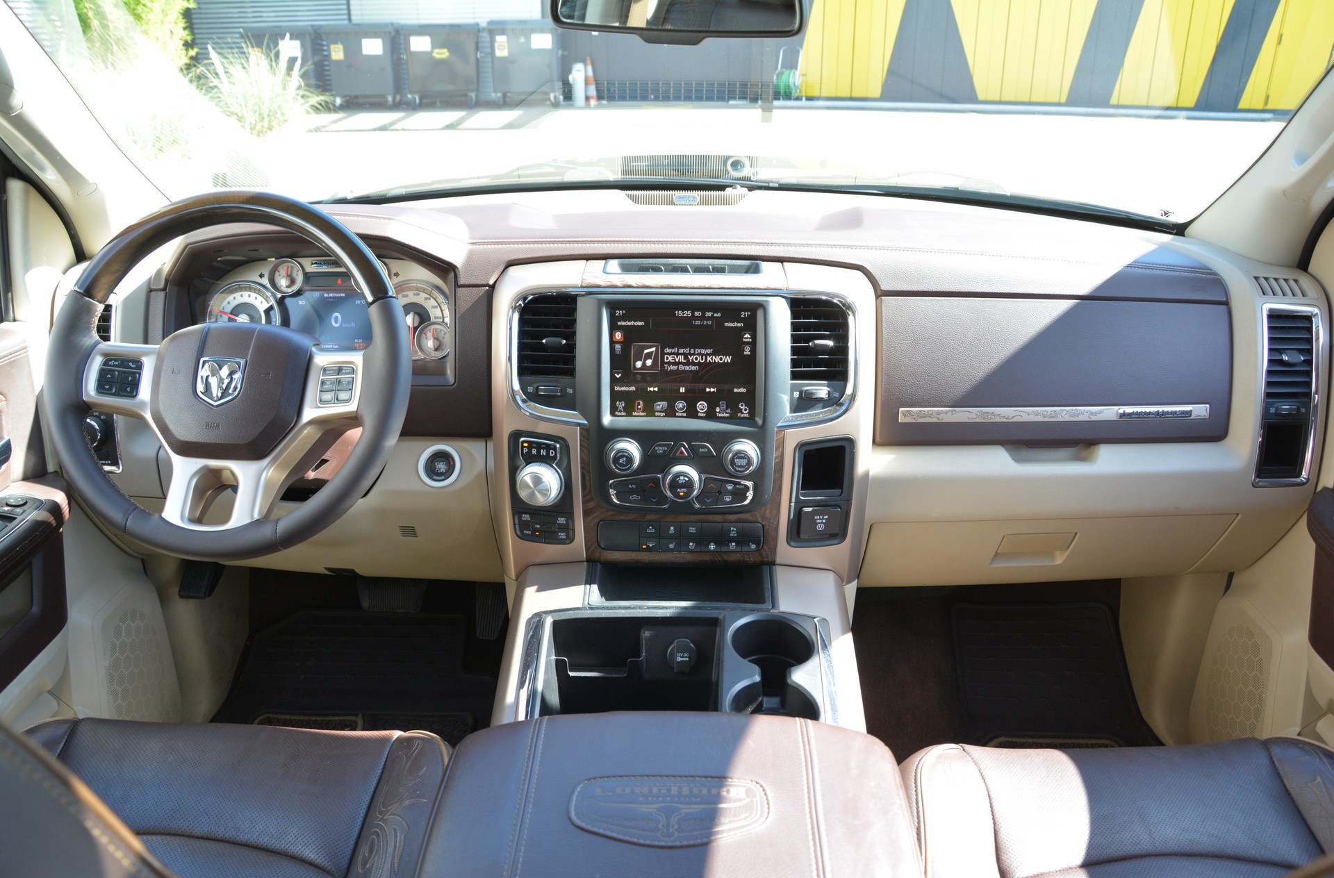 DODGE RAM 1500 V8 Longhorn-image-10