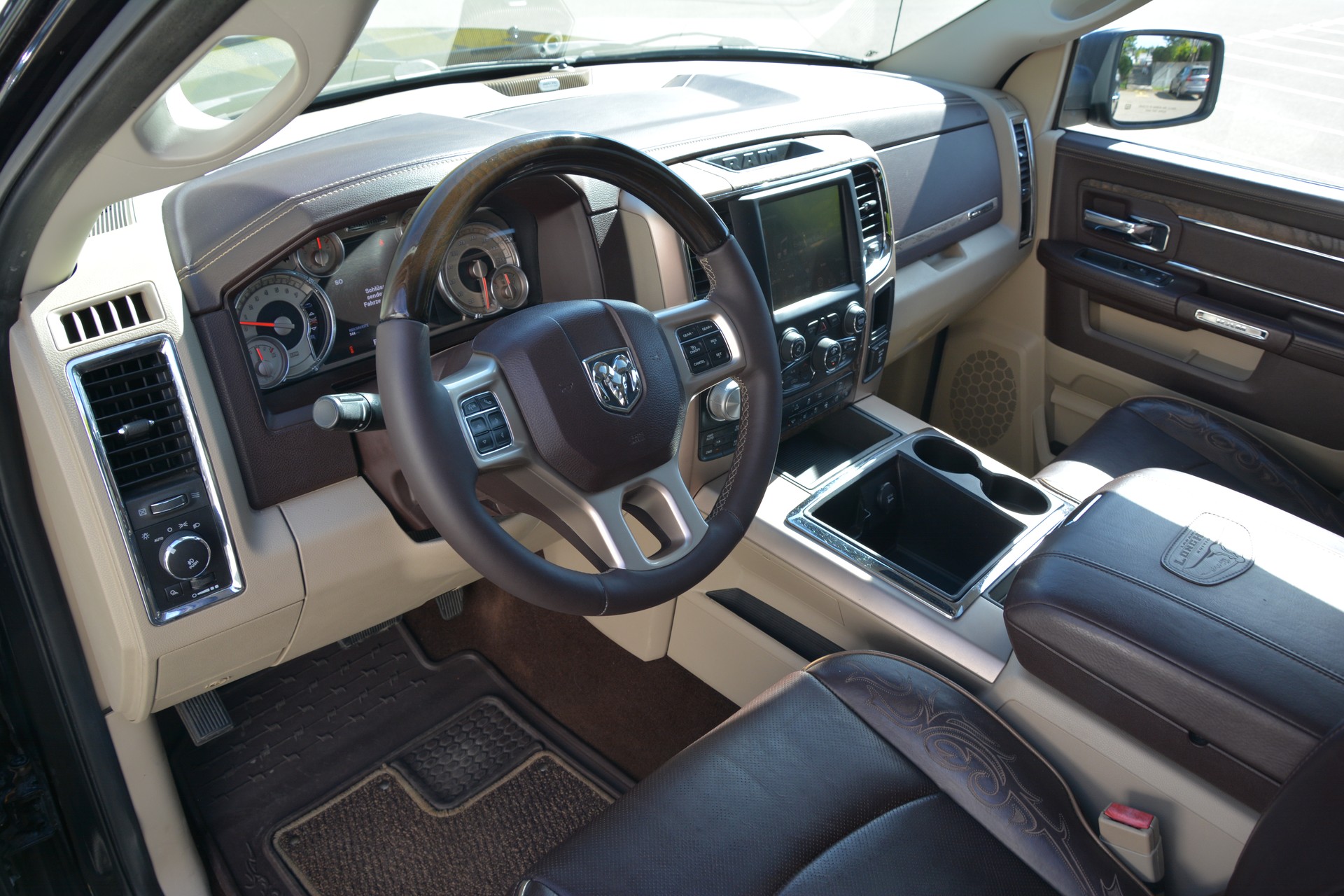 DODGE RAM 1500 V8 Longhorn-image-8