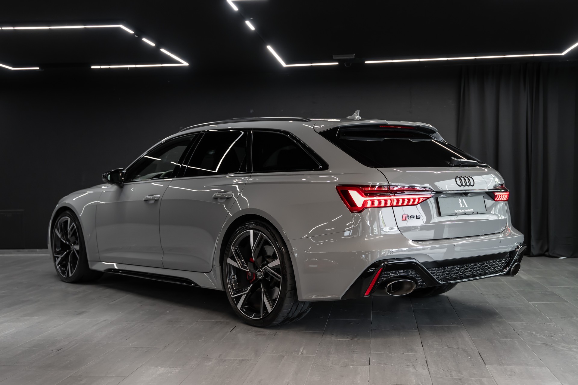 AUDI RS6 Avant 4.0 TFSI V8 Performance / CH Auto / Audi Werksgarantie / Gratis Service / Sitzkühlung / Bang & Olufsen uvm...-image-6