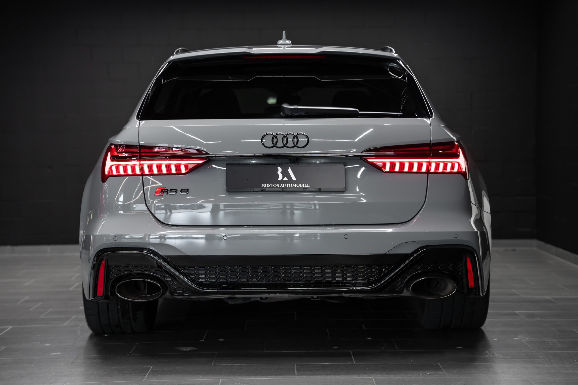 AUDI RS6 Avant 4.0 TFSI V8 Performance / CH Auto / Audi Werksgarantie / Gratis Service / Sitzkühlung / Bang & Olufsen uvm...-image-8
