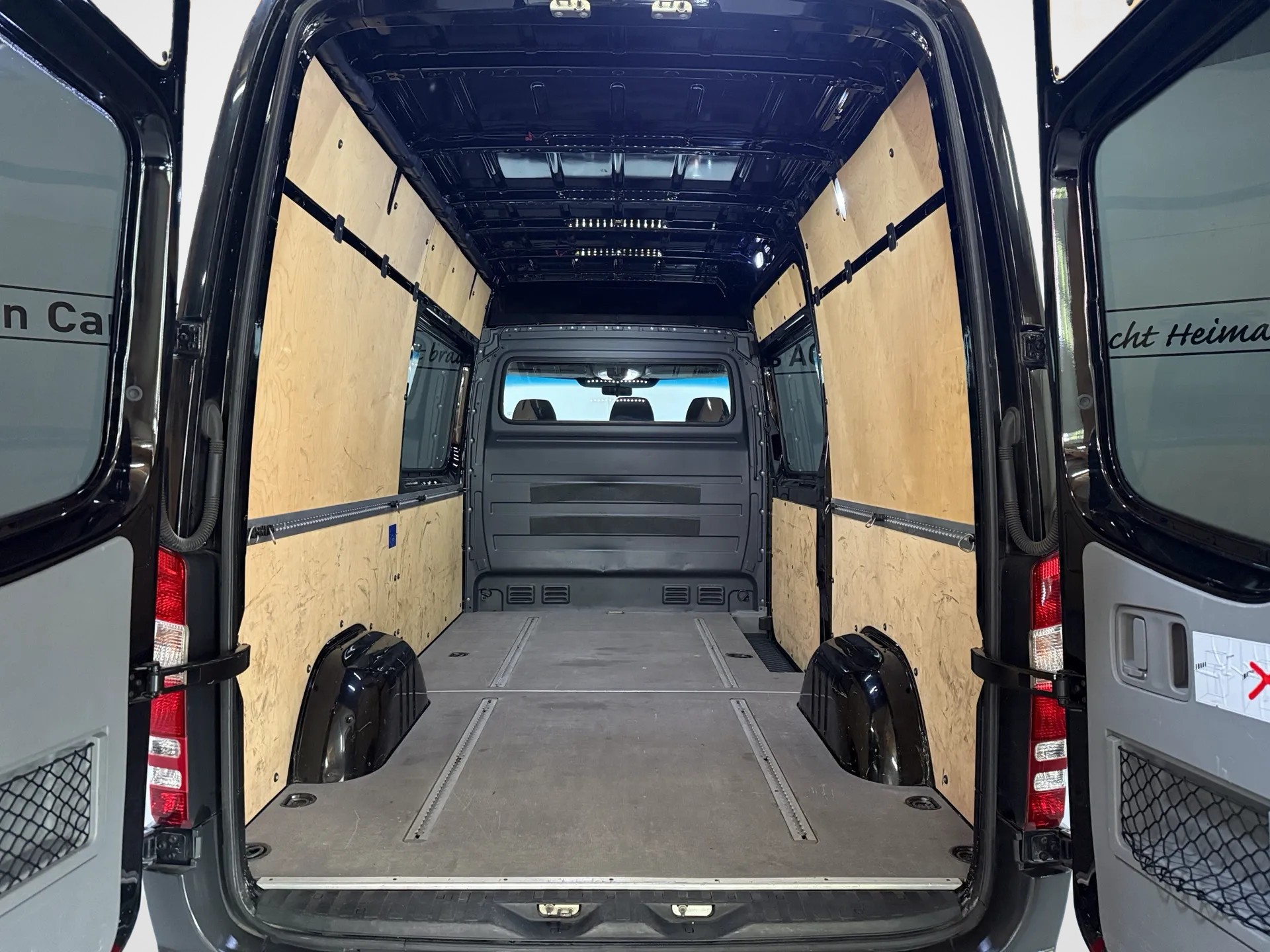 MERCEDES-BENZ Sprinter 319 BlueTec Standard 7G-Tronic 3.0 V6-image-10