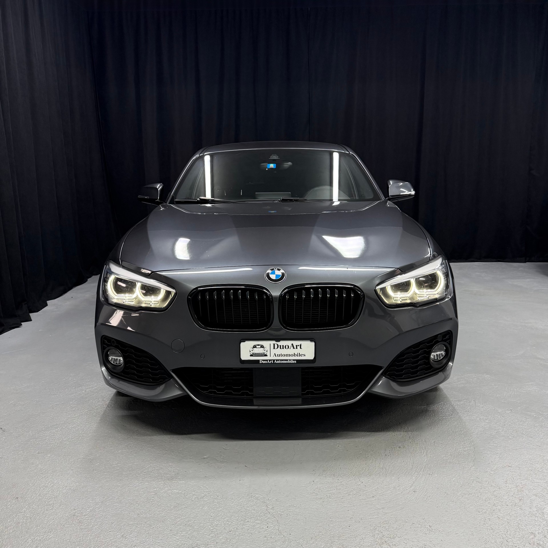BMW 120d xDrive Edition M Sport Steptronic-image-2