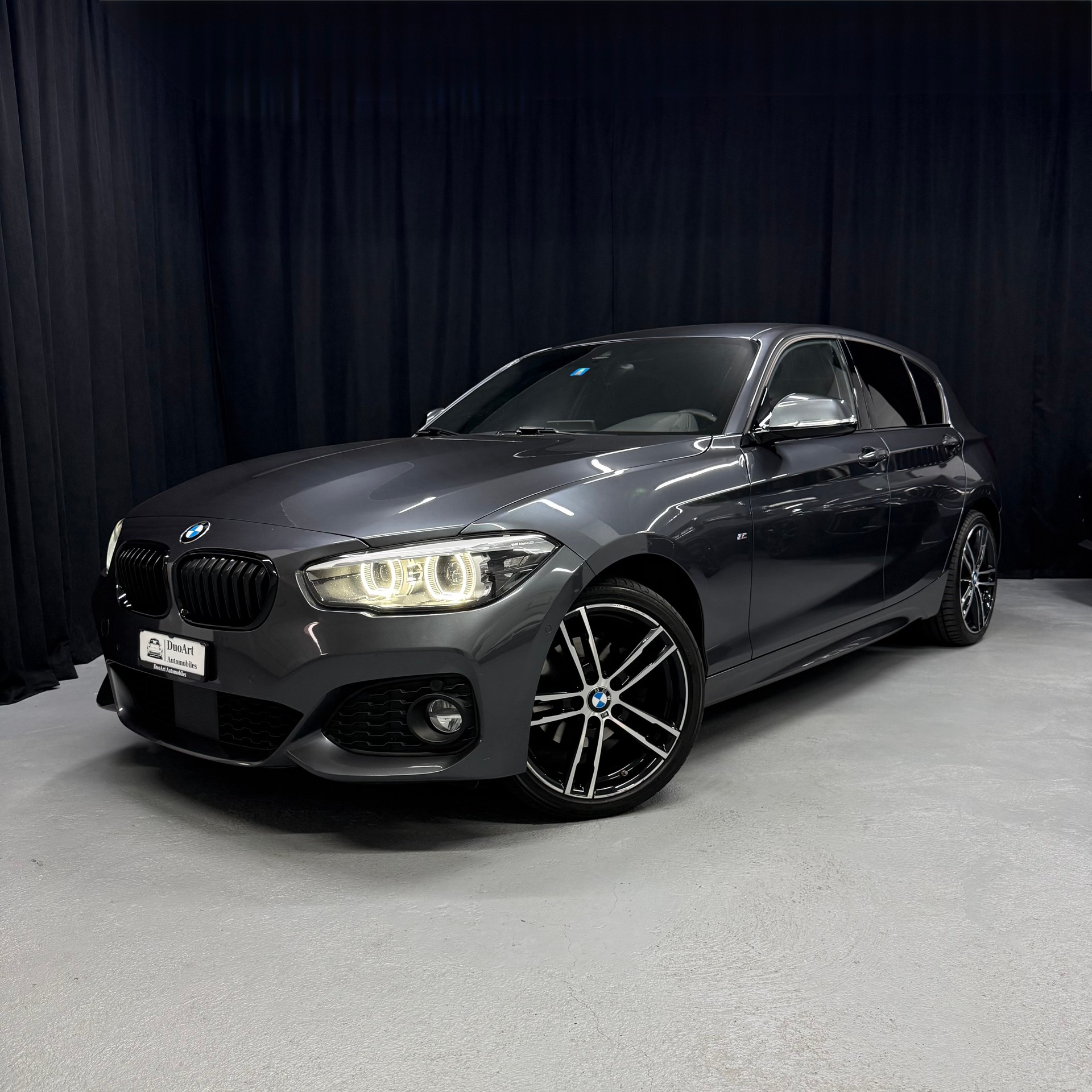 BMW 120d xDrive Edition M Sport Steptronic-image-1
