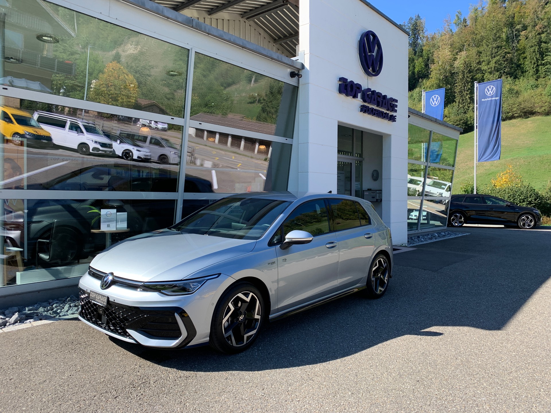 VW Golf 2.0 TSI R-Line DSG 4 Motion-image-0