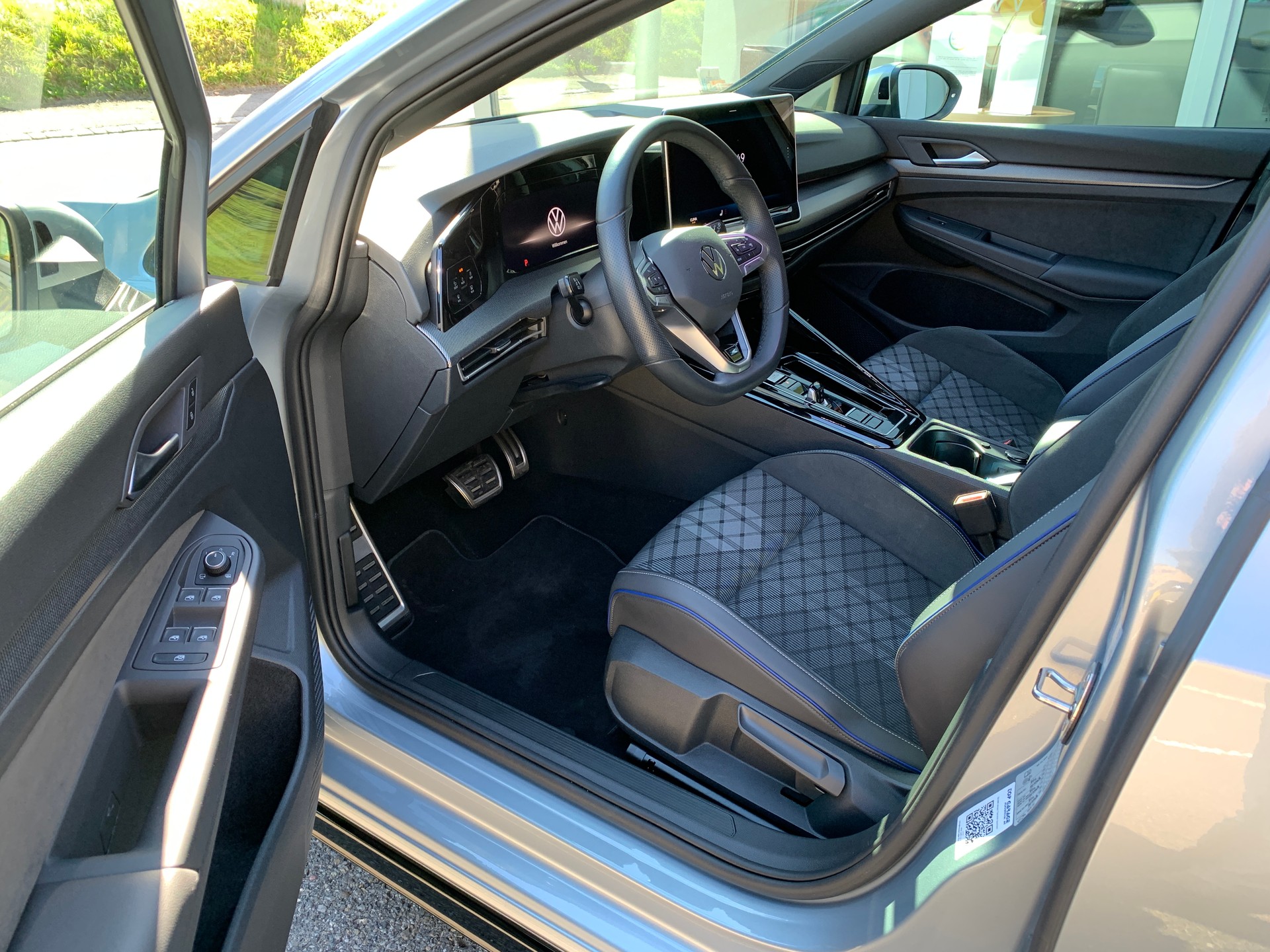 VW Golf 2.0 TSI R-Line DSG 4 Motion-image-7