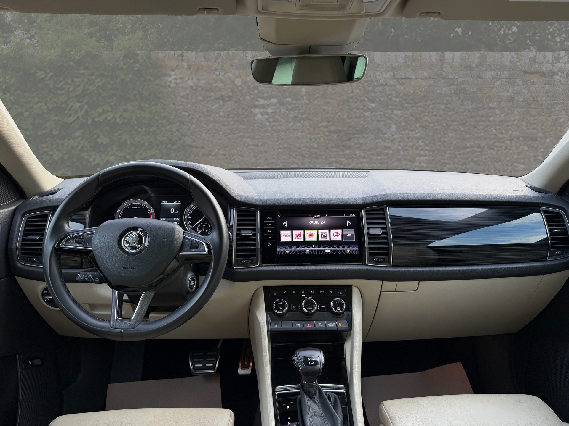 SKODA Kodiaq 2.0 TSI Ambition DSG 4x4-image-9