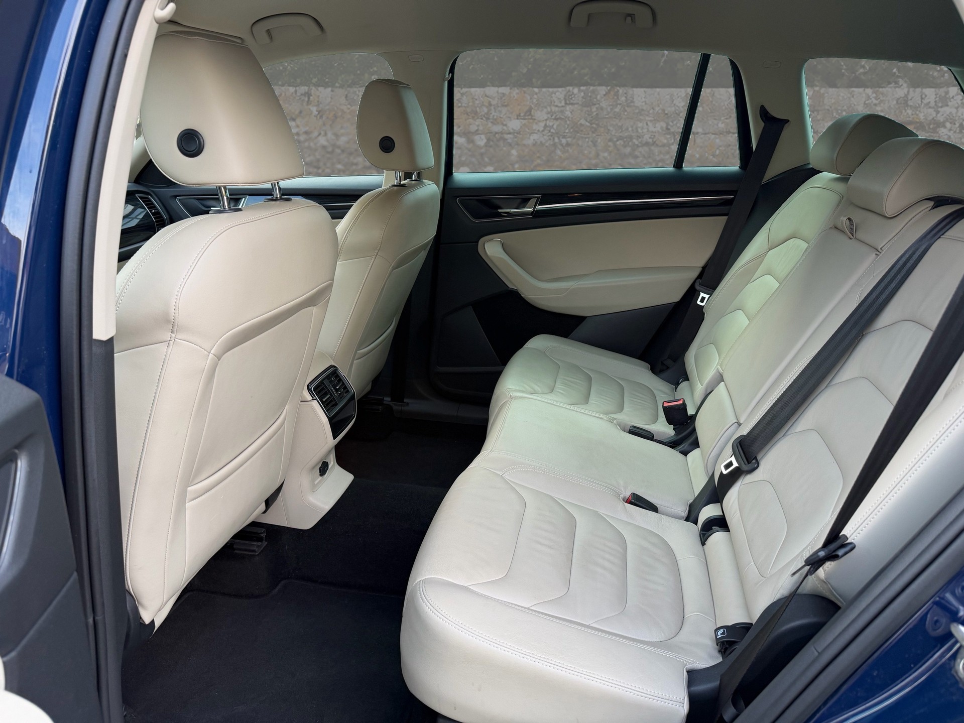 SKODA Kodiaq 2.0 TSI Ambition DSG 4x4-image-14