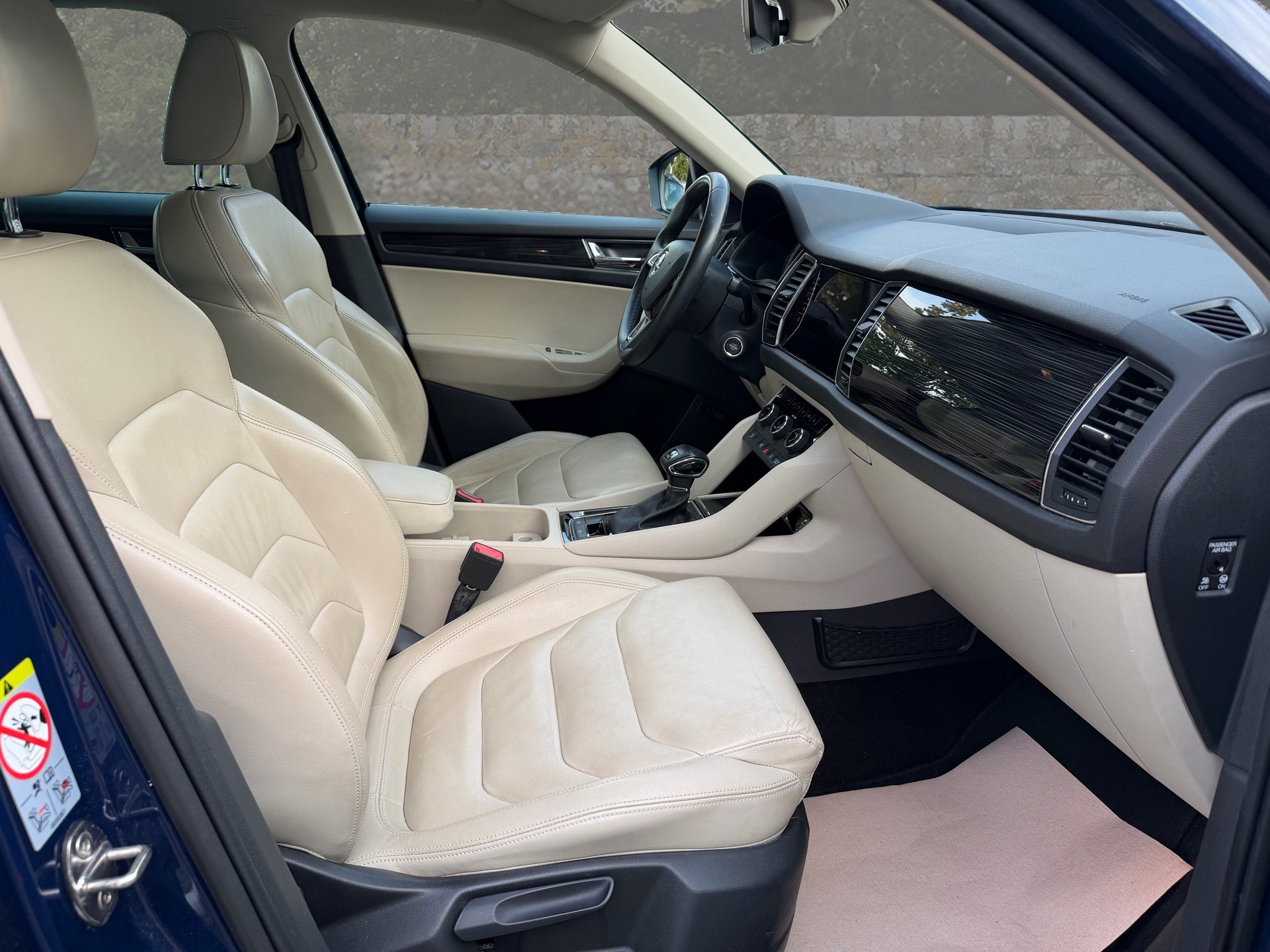 SKODA Kodiaq 2.0 TSI Ambition DSG 4x4-image-12