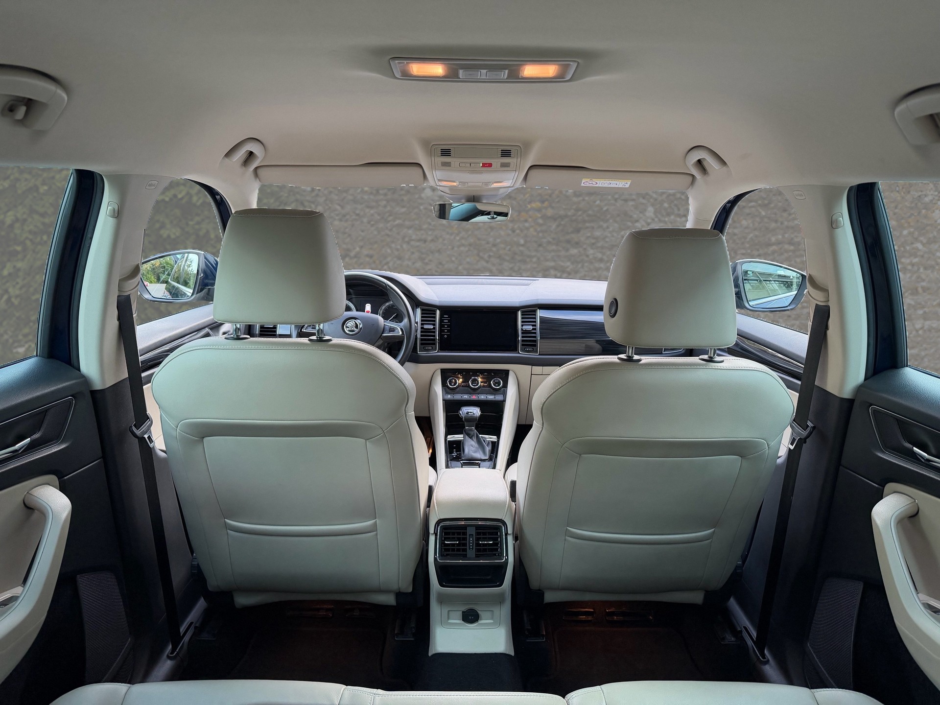 SKODA Kodiaq 2.0 TSI Ambition DSG 4x4-image-10
