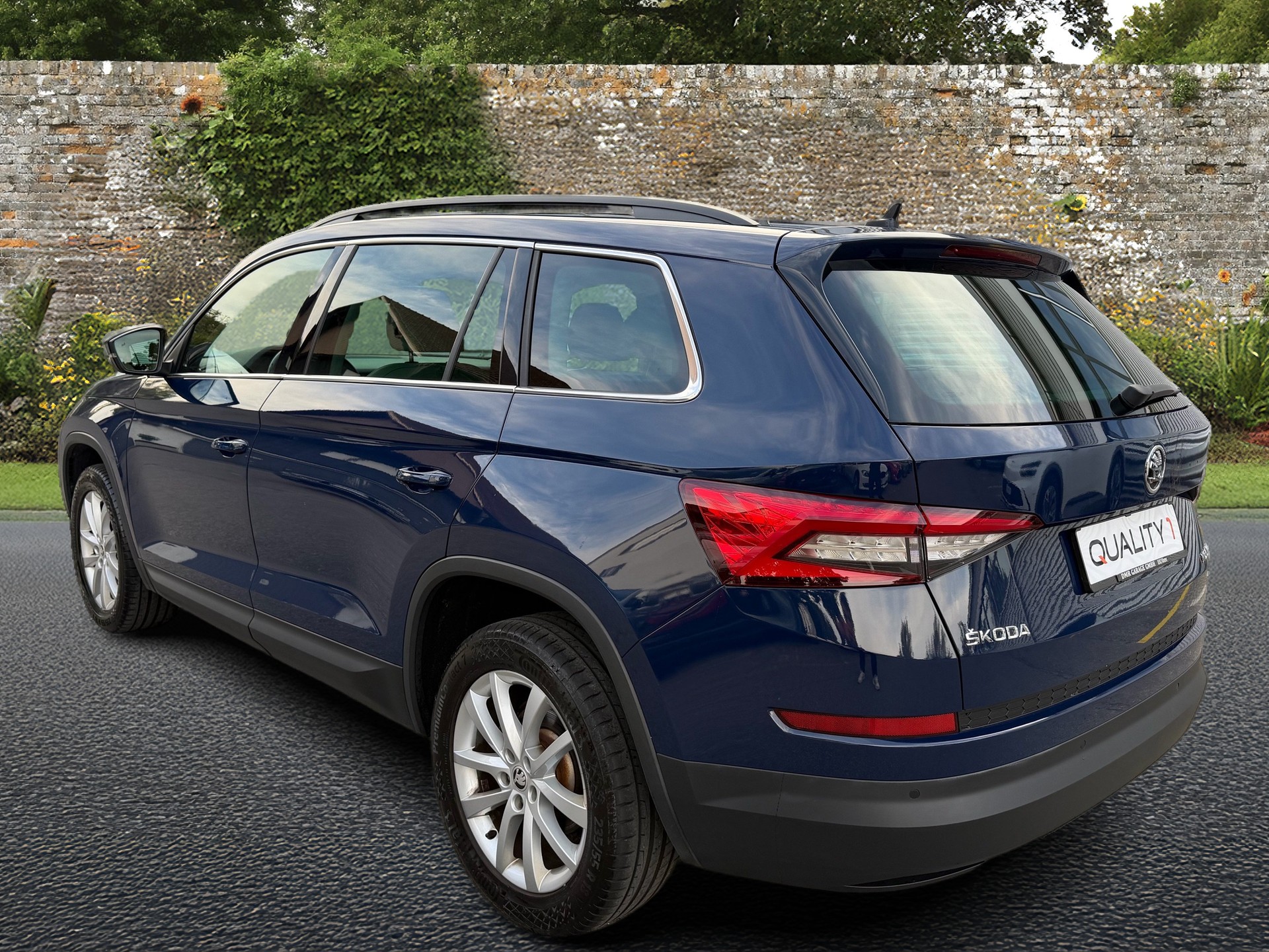 SKODA Kodiaq 2.0 TSI Ambition DSG 4x4-image-2