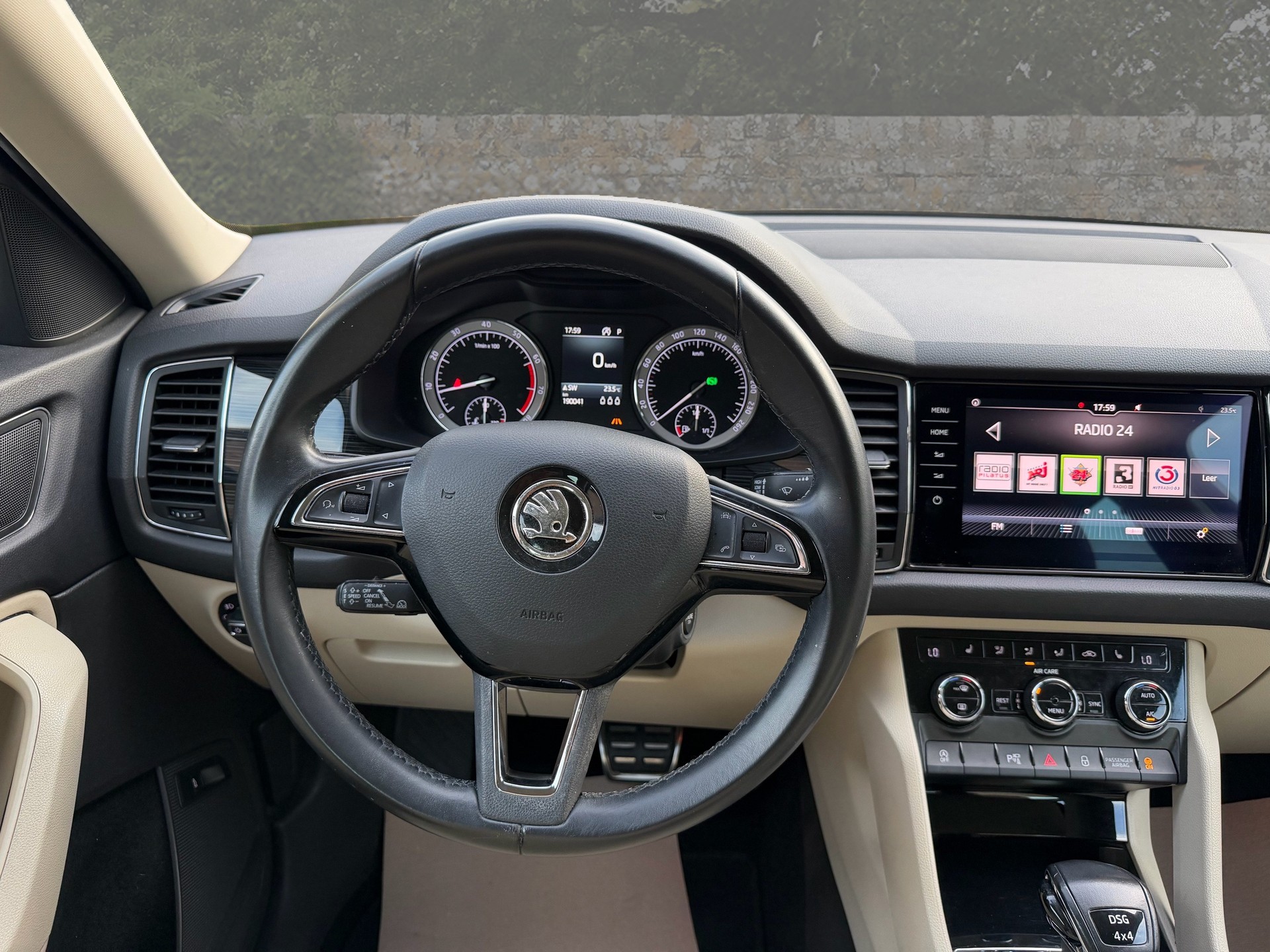 SKODA Kodiaq 2.0 TSI Ambition DSG 4x4-image-8