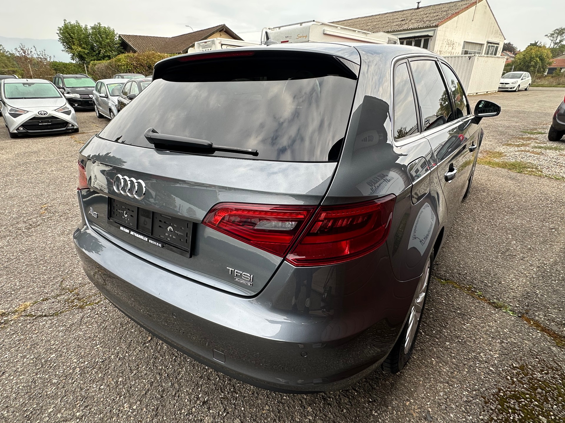 AUDI A3 Sportback 1.8 TFSI Ambiente quattro S-tronic-image-8