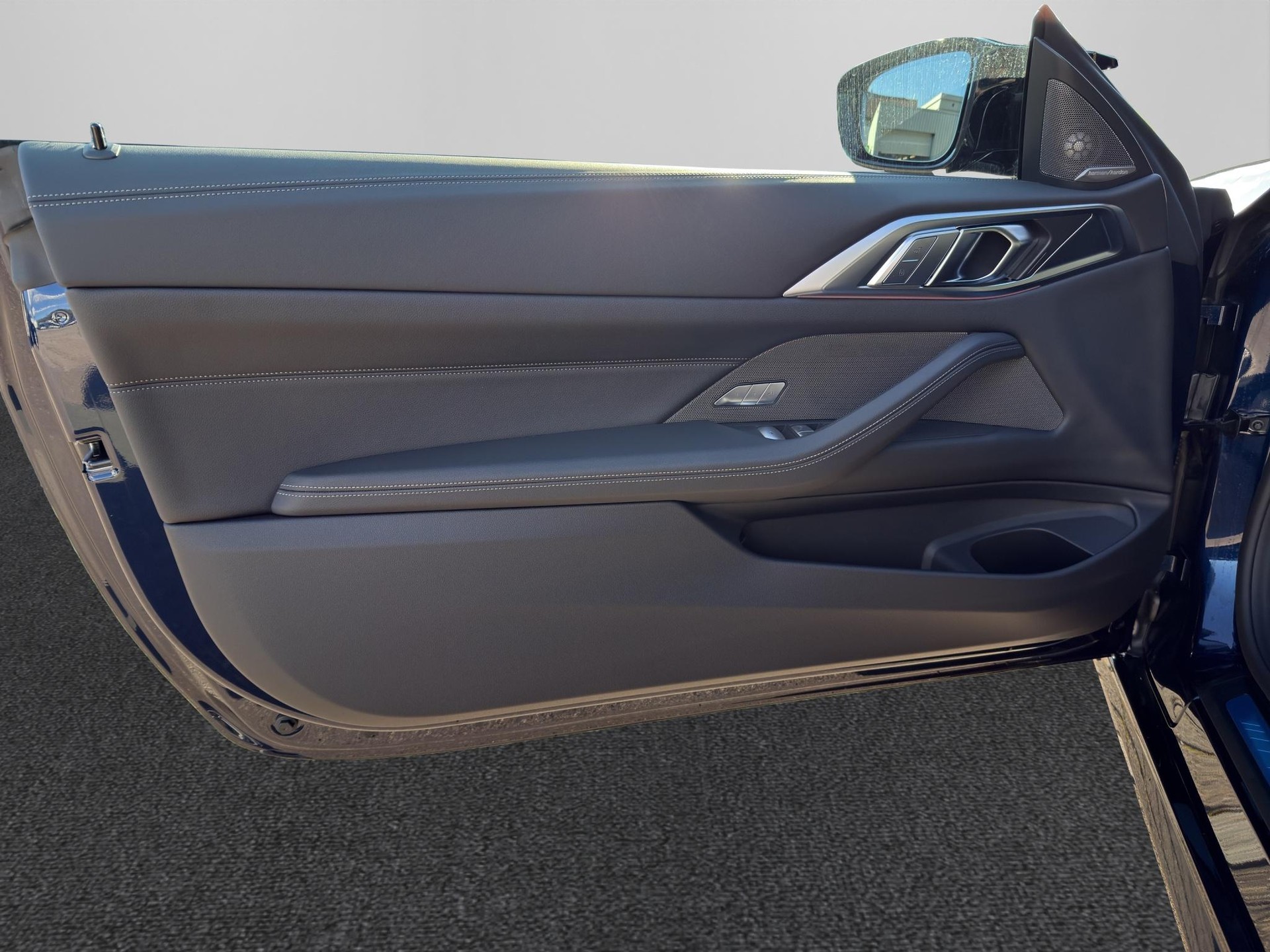 BMW M440i xDrive Cabrio-image-10