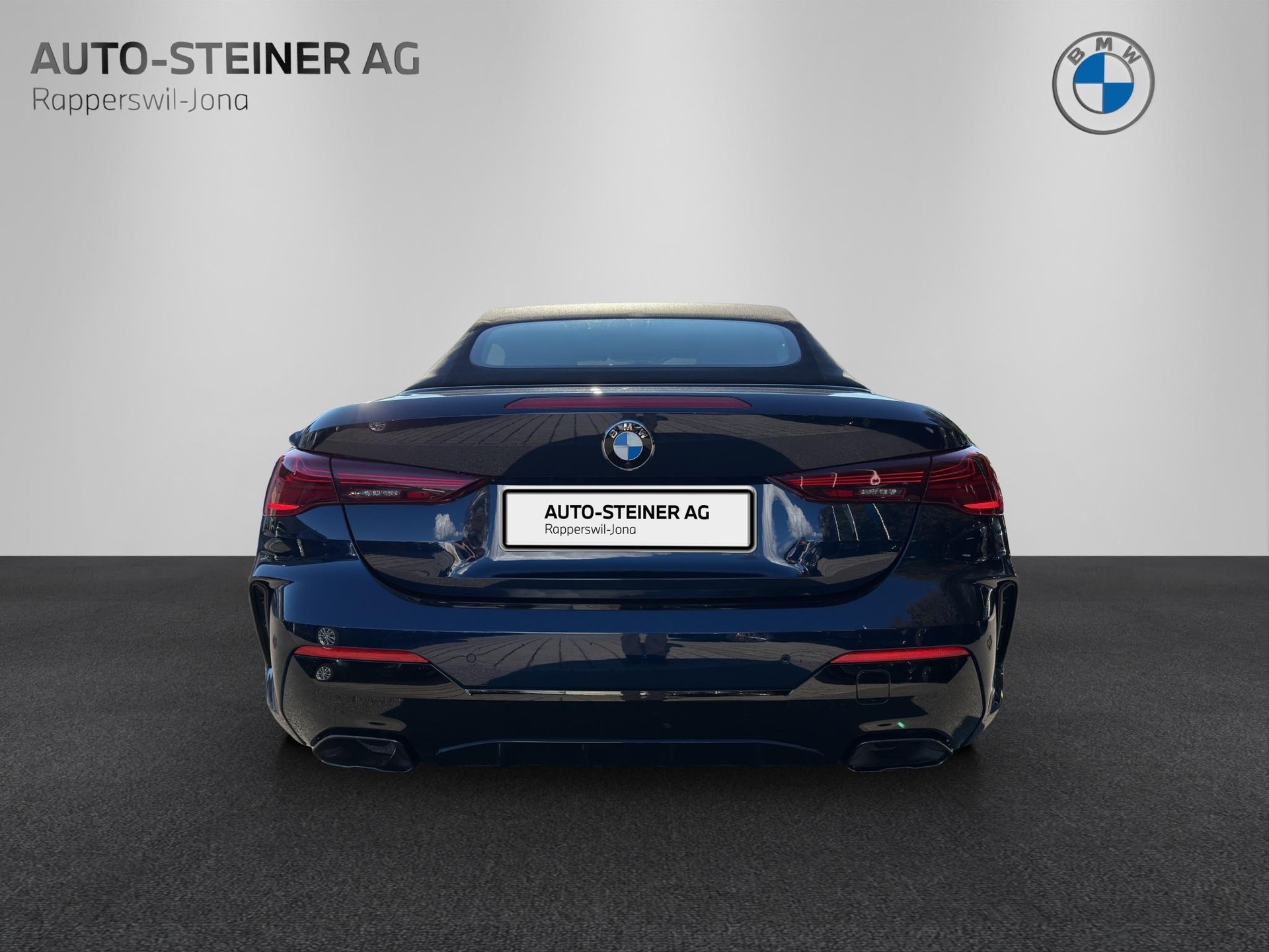 BMW M440i xDrive Cabrio-image-3