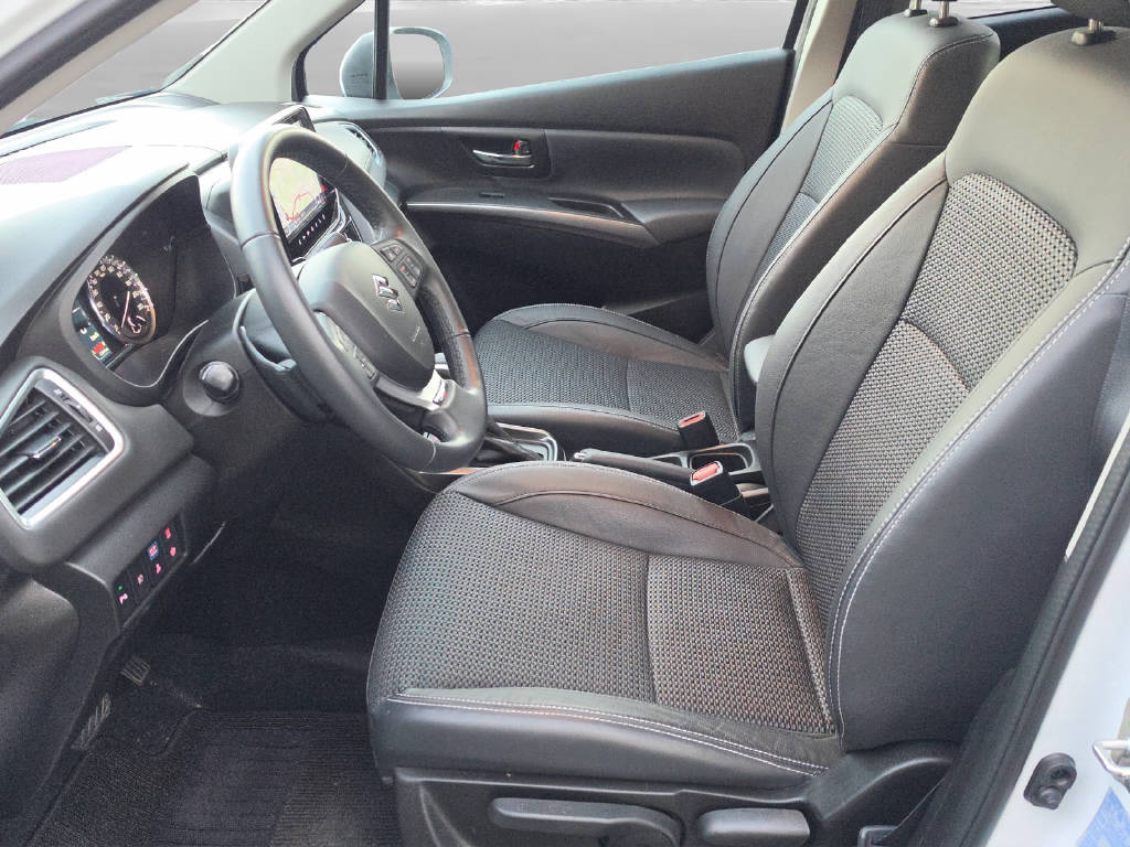 SUZUKI S-Cross 1.5 Piz Sulai Top Hybrid 4x4-image-3