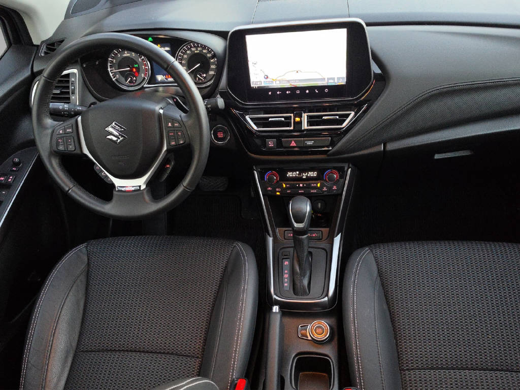 SUZUKI S-Cross 1.5 Piz Sulai Top Hybrid 4x4-image-4