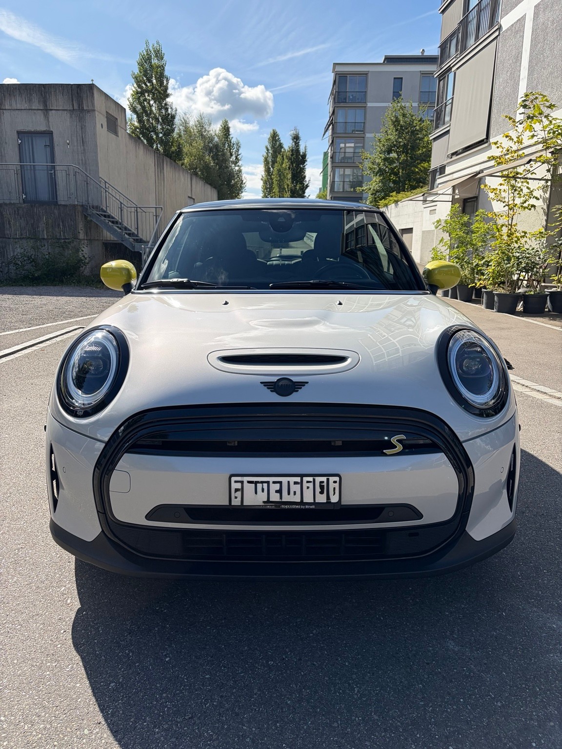 MINI Cooper SE-image-0