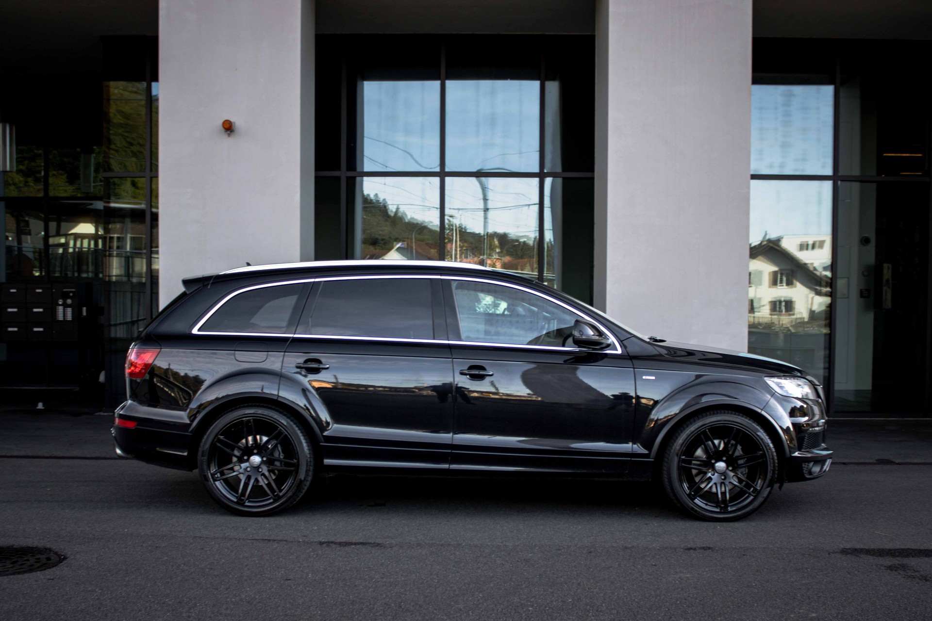 AUDI Q7 3.0 TDI S Line 7 Platz AHK! quattro tiptronic-image-5