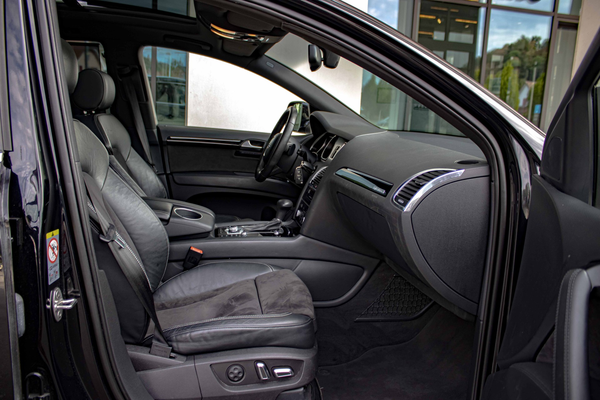 AUDI Q7 3.0 TDI S Line 7 Platz AHK! quattro tiptronic-image-17