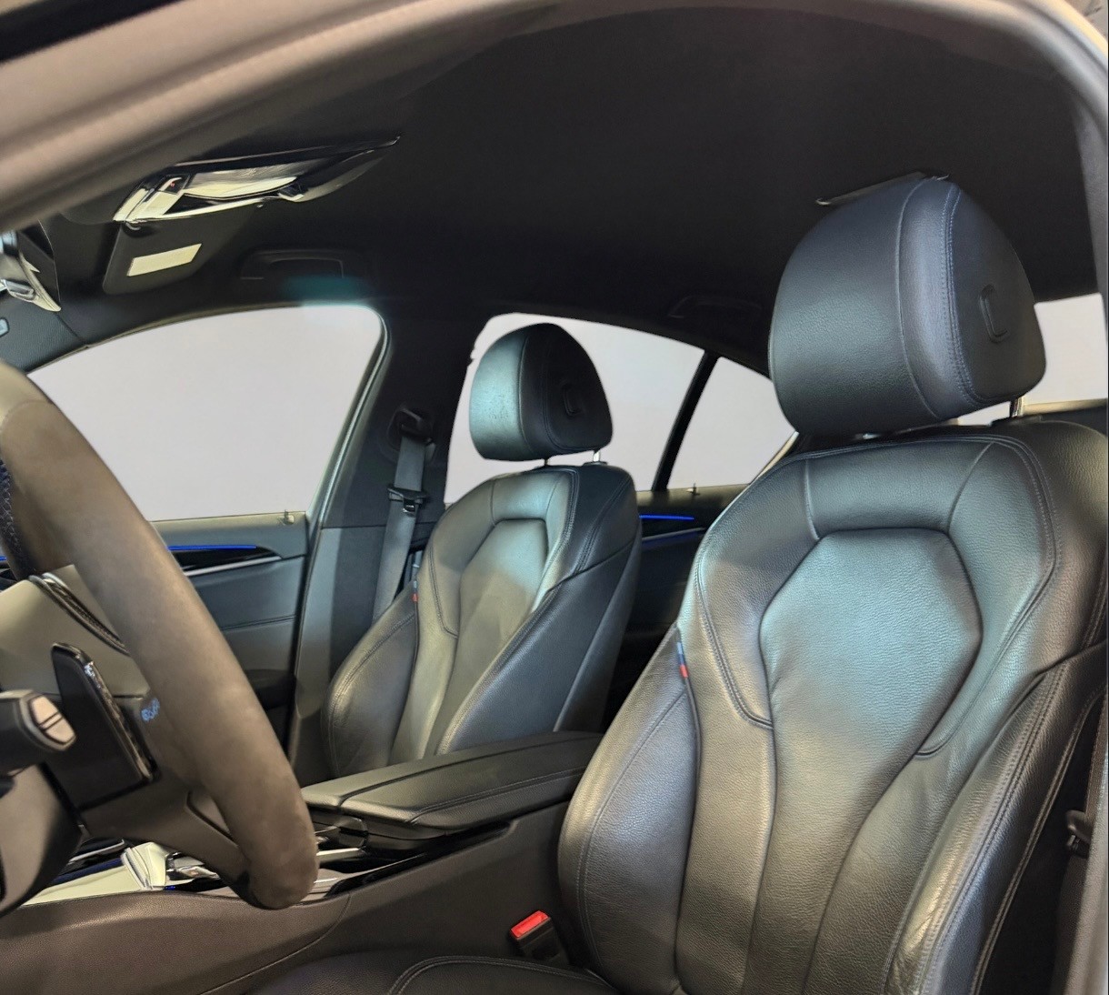 BMW M550d xDrive Touring Steptronic-image-23