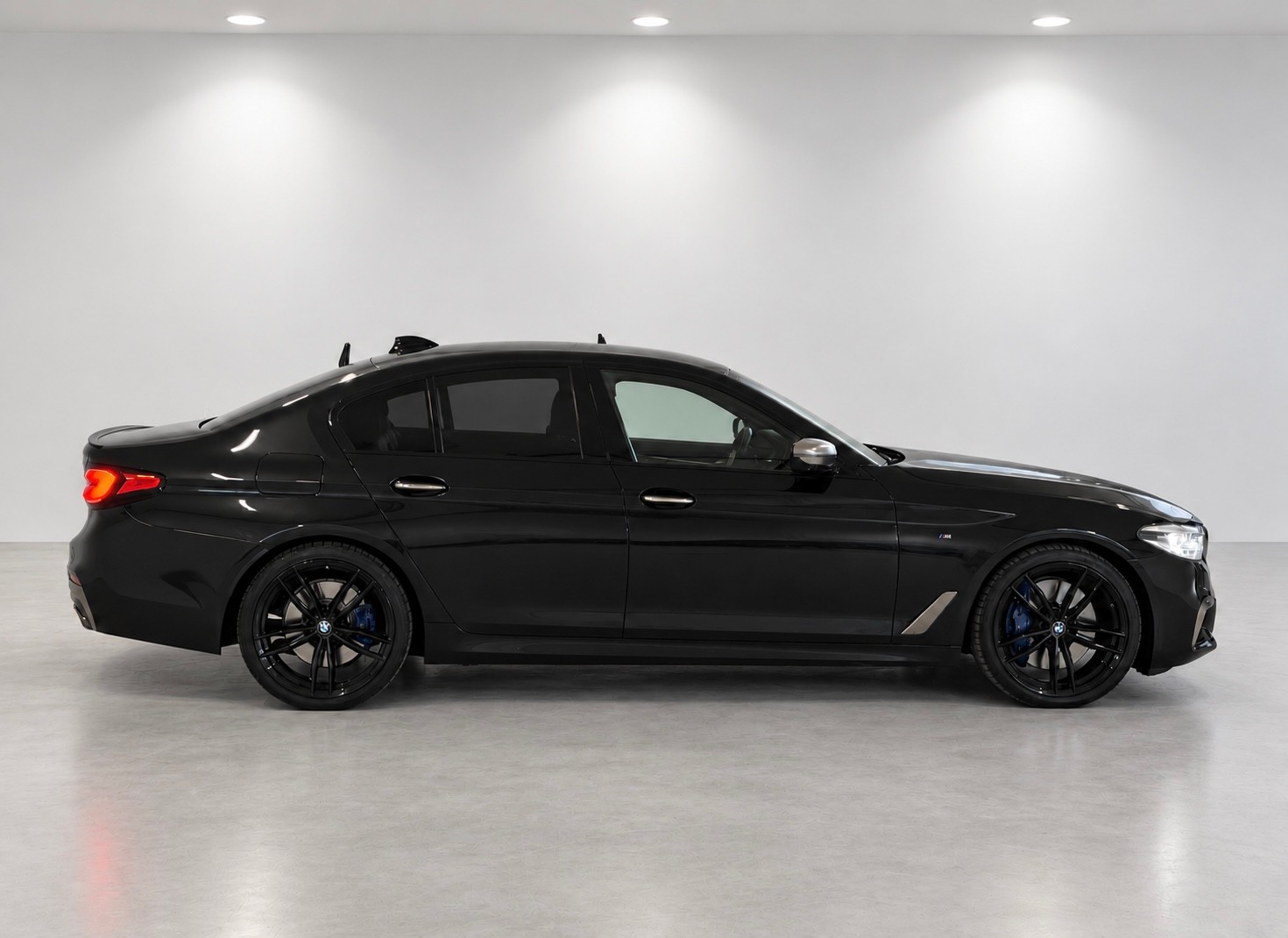 BMW M550d xDrive Touring Steptronic-image-7