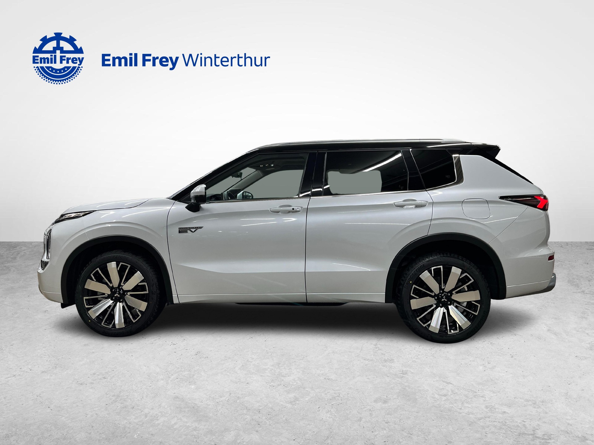 MITSUBISHI Outlander 2.4 PHEV Instyle 4x4-image-1