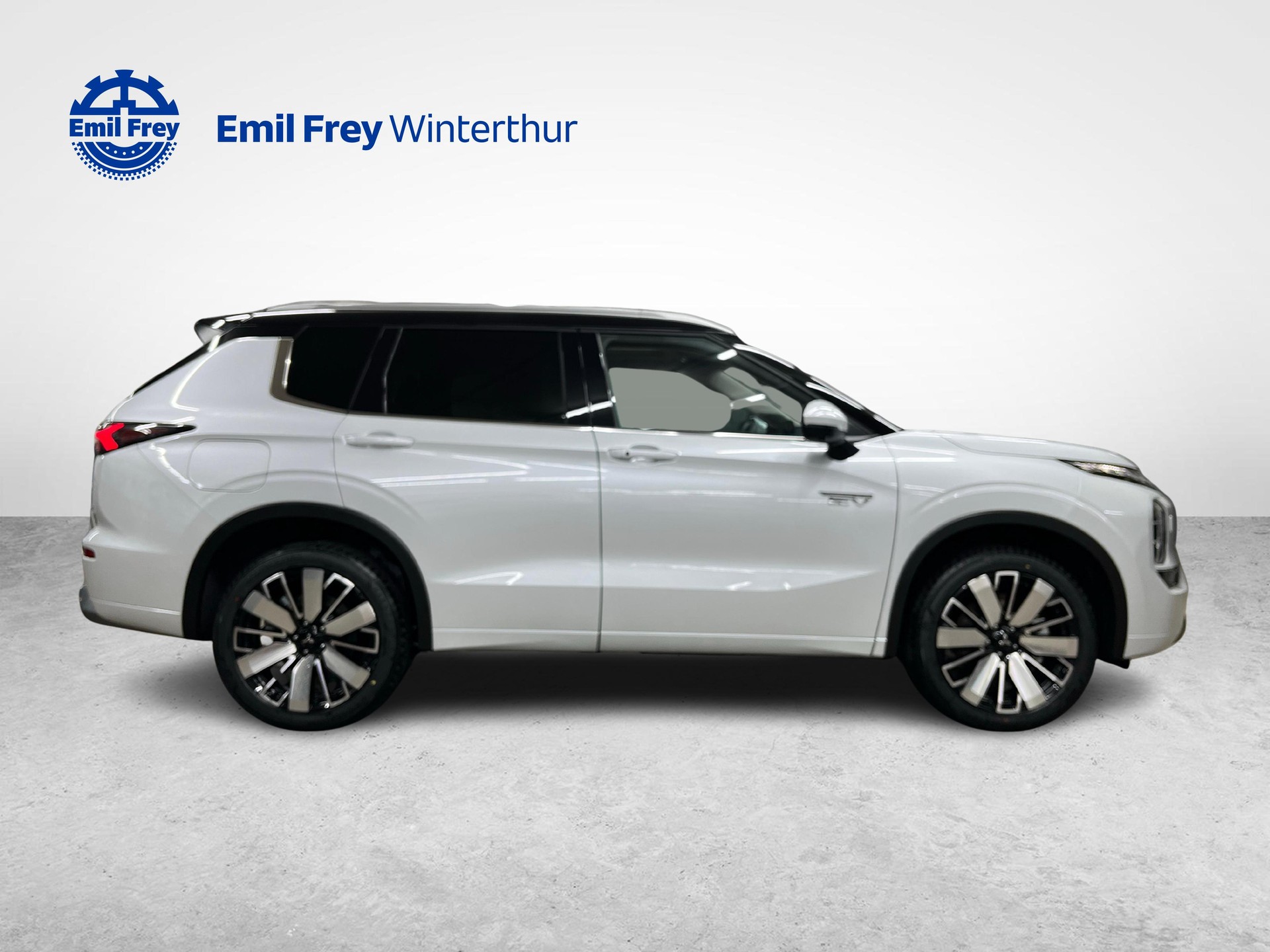 MITSUBISHI Outlander 2.4 PHEV Instyle 4x4-image-5