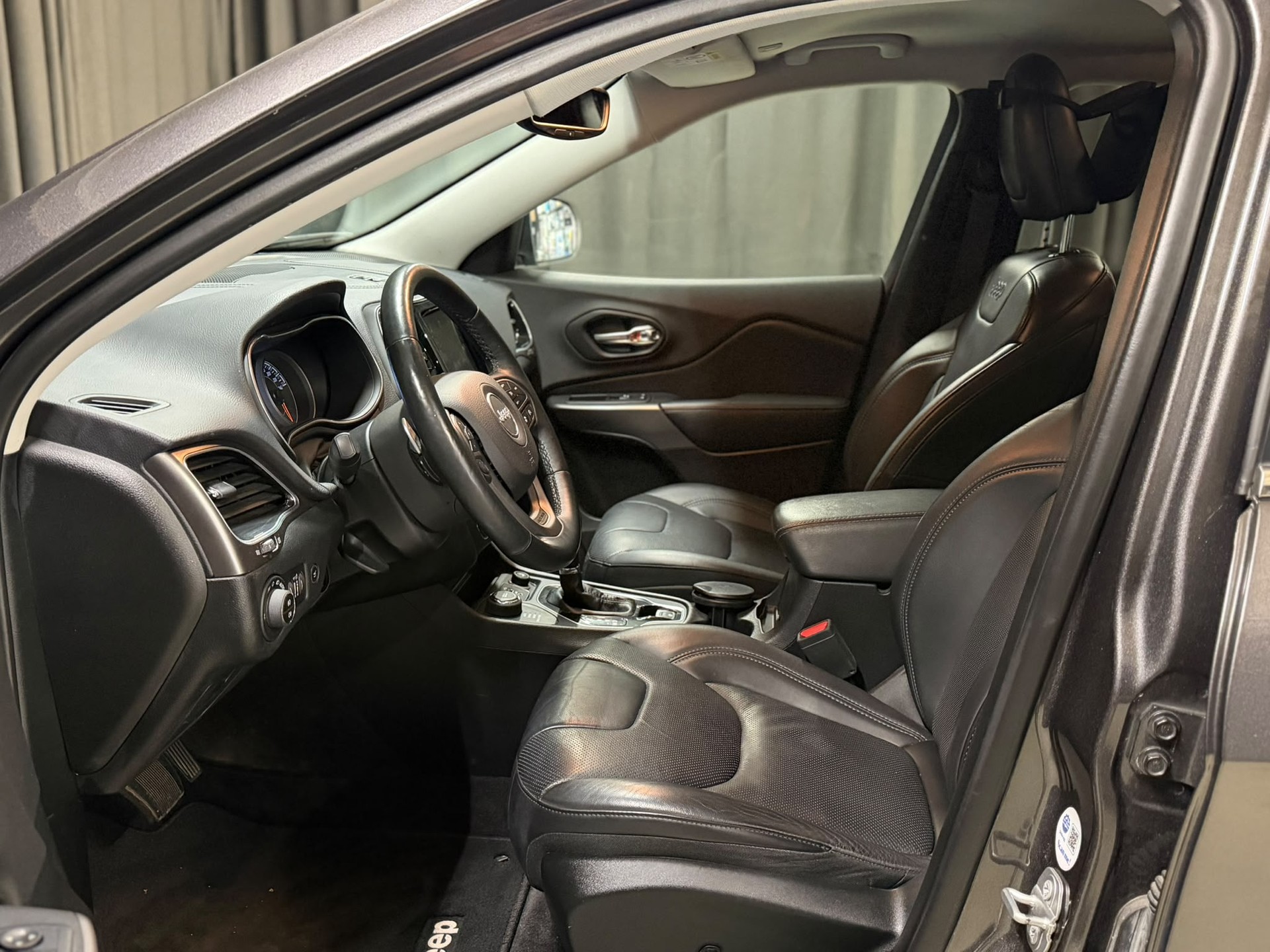 JEEP Cherokee 2.2MJ Limited AWD Drive II 9ATX-image-6