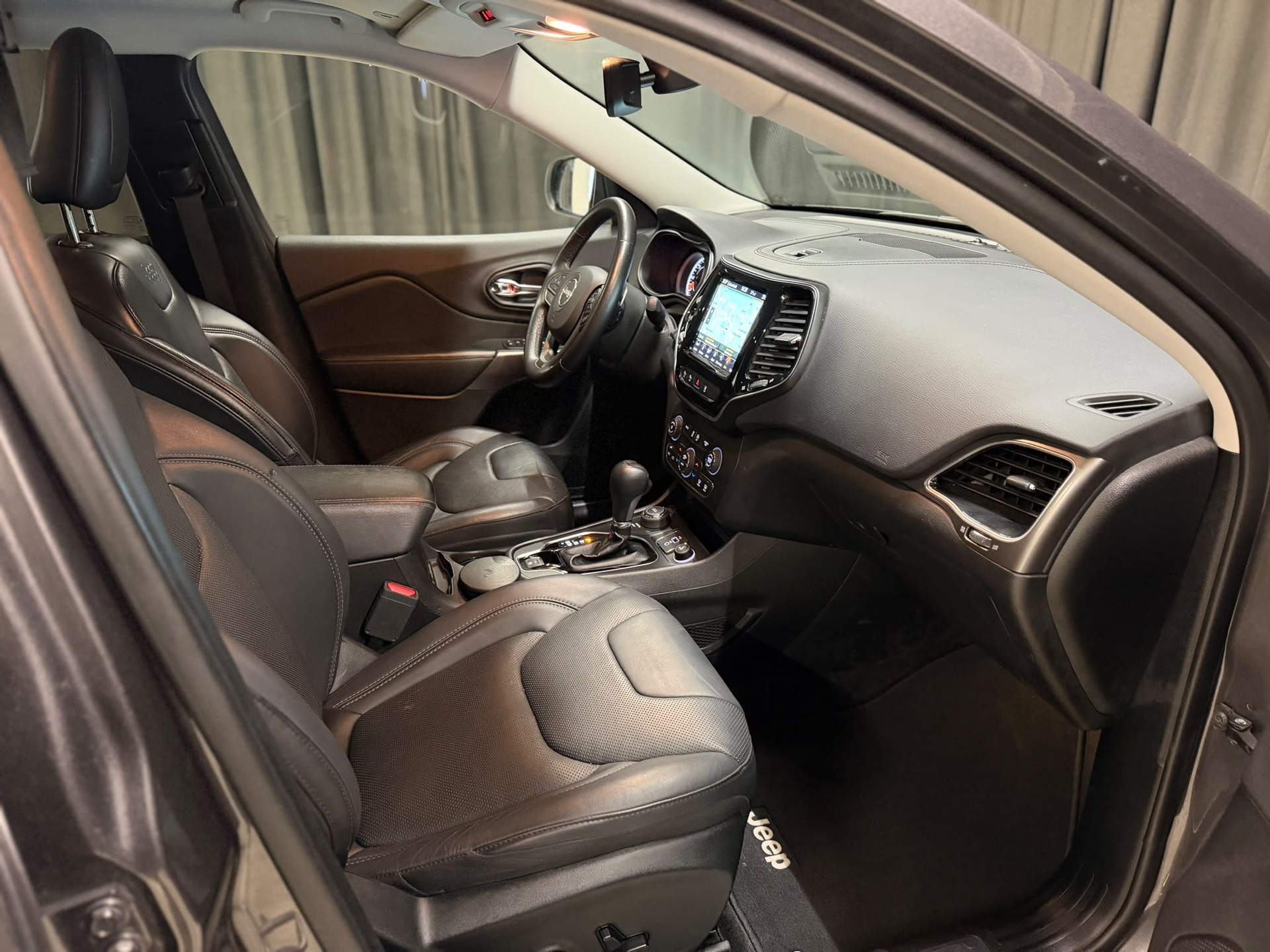 JEEP Cherokee 2.2MJ Limited AWD Drive II 9ATX-image-8