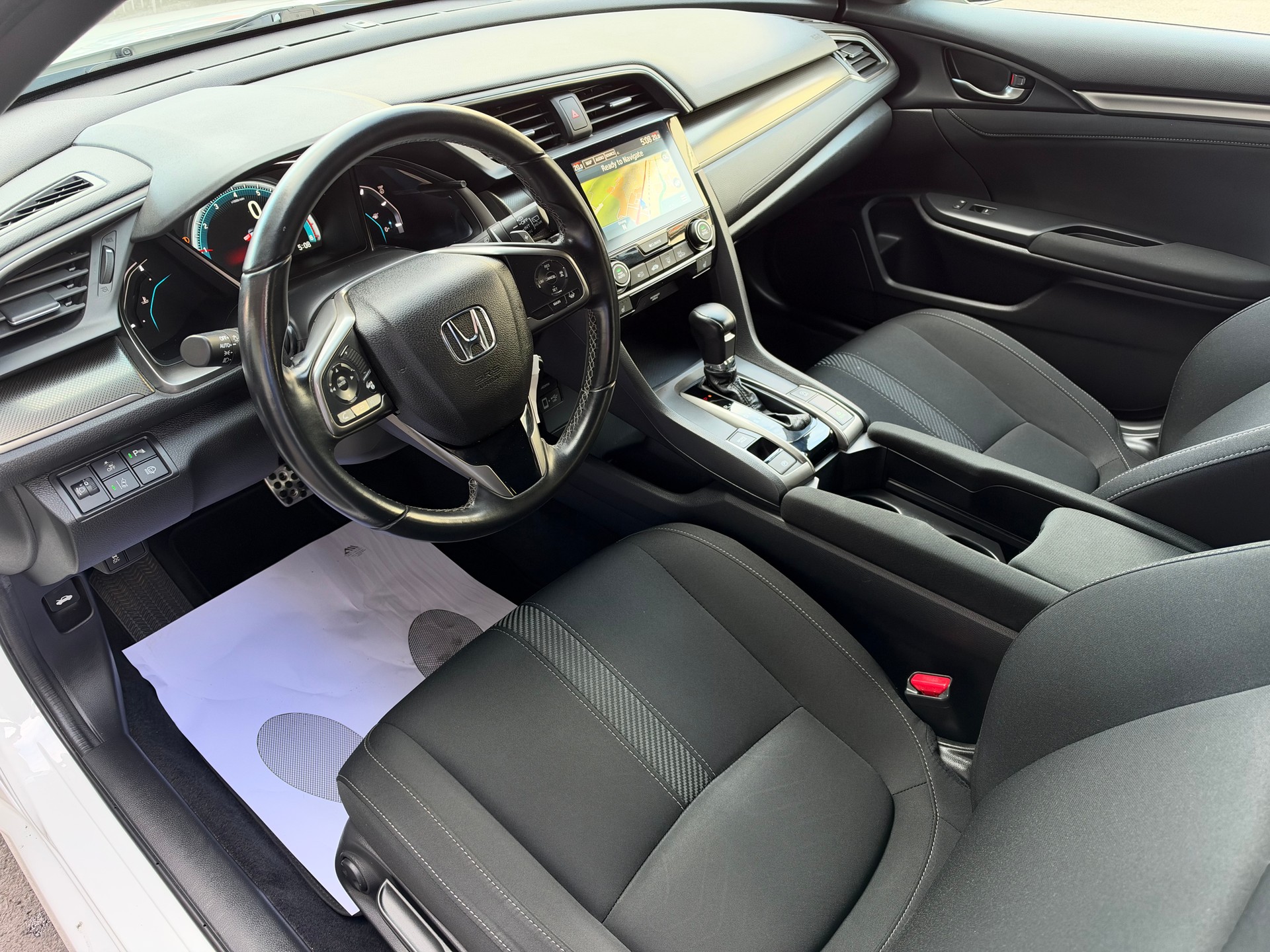 HONDA Civic 1.0 VTEC Elegance CVT-image-1