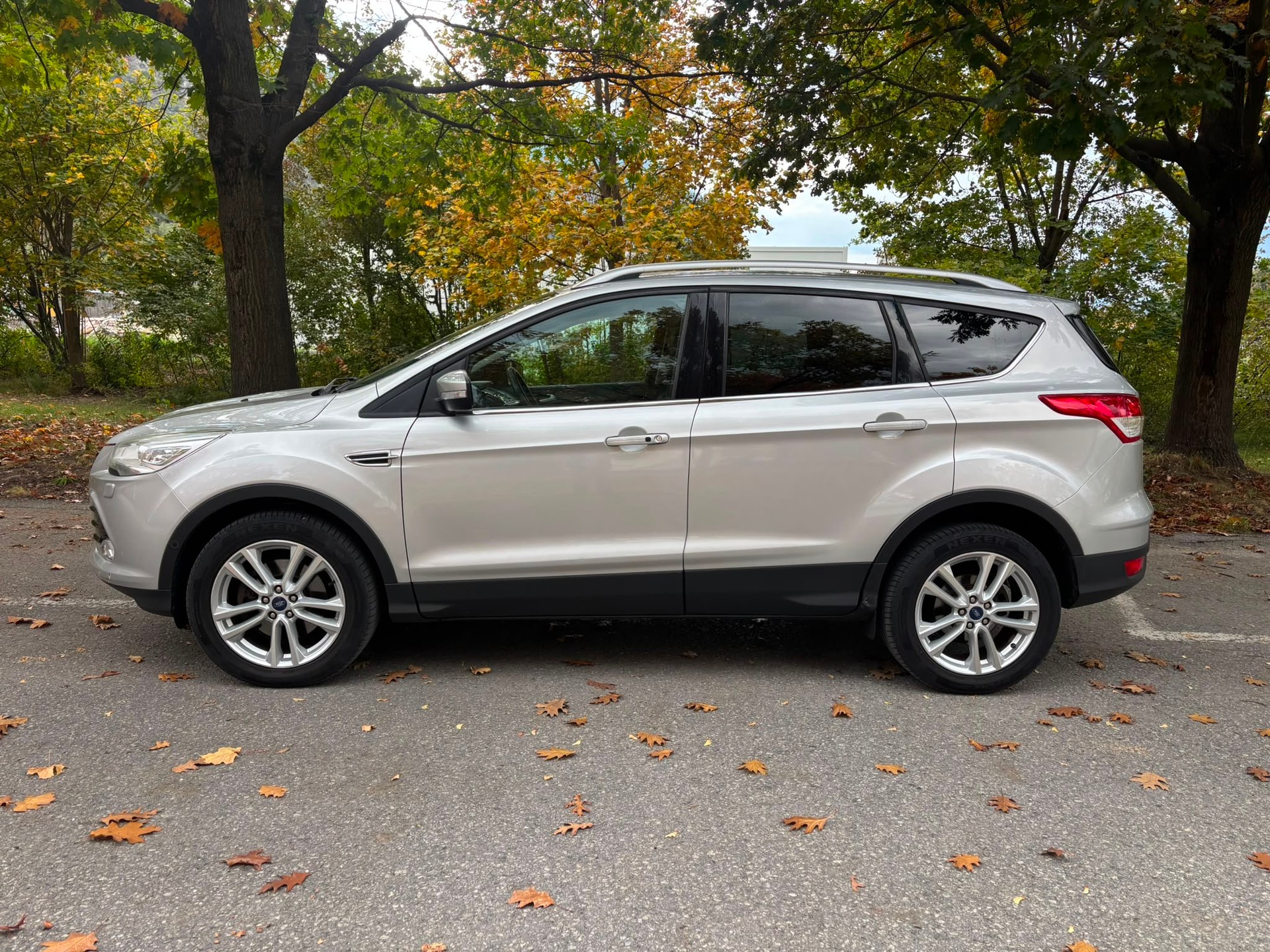 FORD Kuga 1.6 SCTi Carving 4WD Automatic-image-10