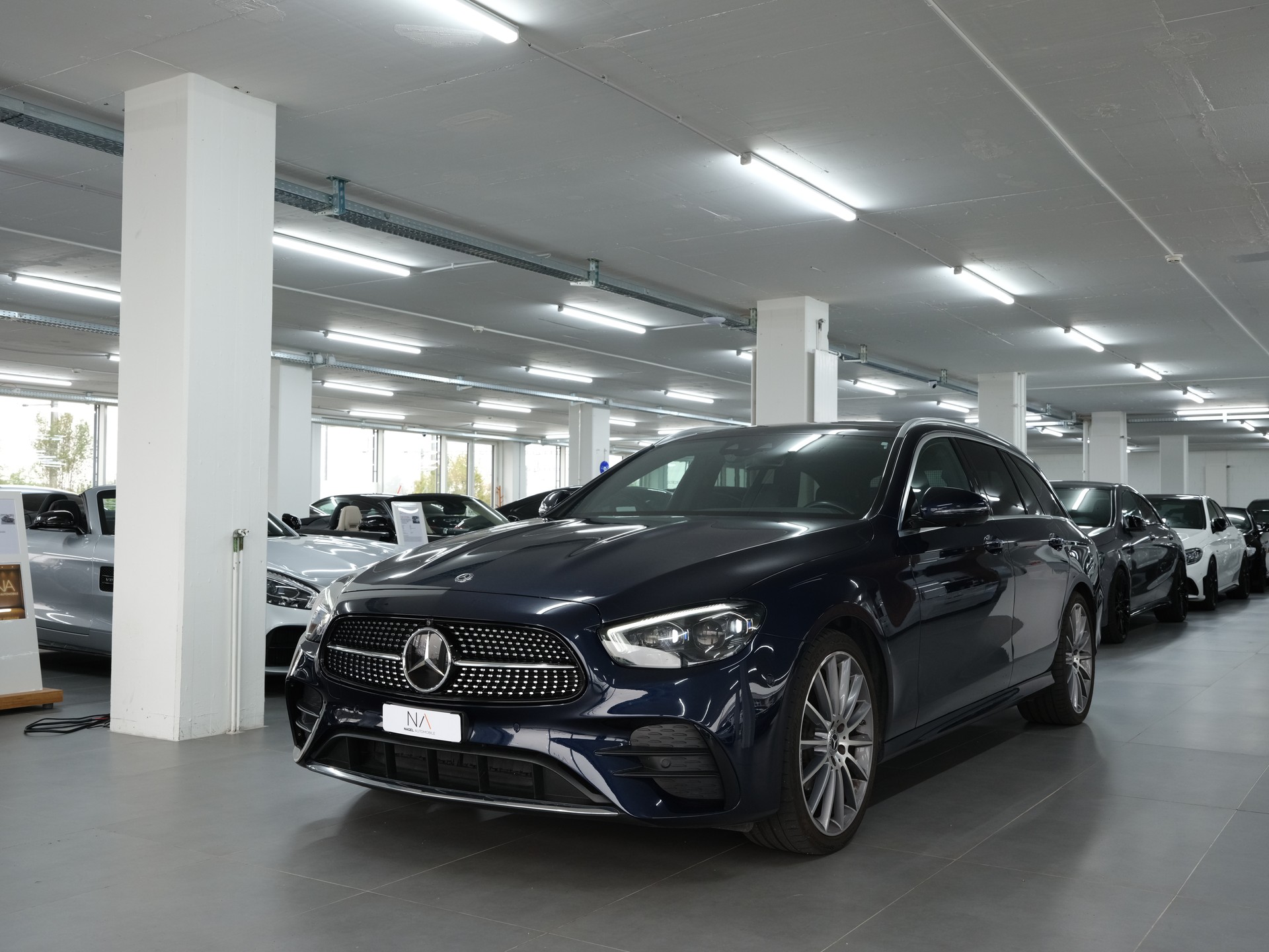 MERCEDES-BENZ E 200 T 4Matic AMG Line 9G-Tronic *Facelift* *360 Kamera* *AMG-Line*-image-5
