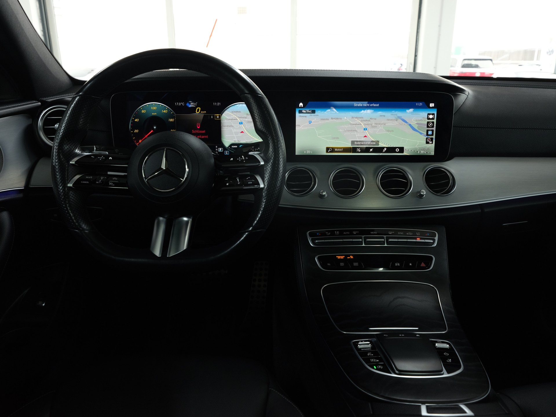 MERCEDES-BENZ E 200 T 4Matic AMG Line 9G-Tronic *Facelift* *360 Kamera* *AMG-Line*-image-20