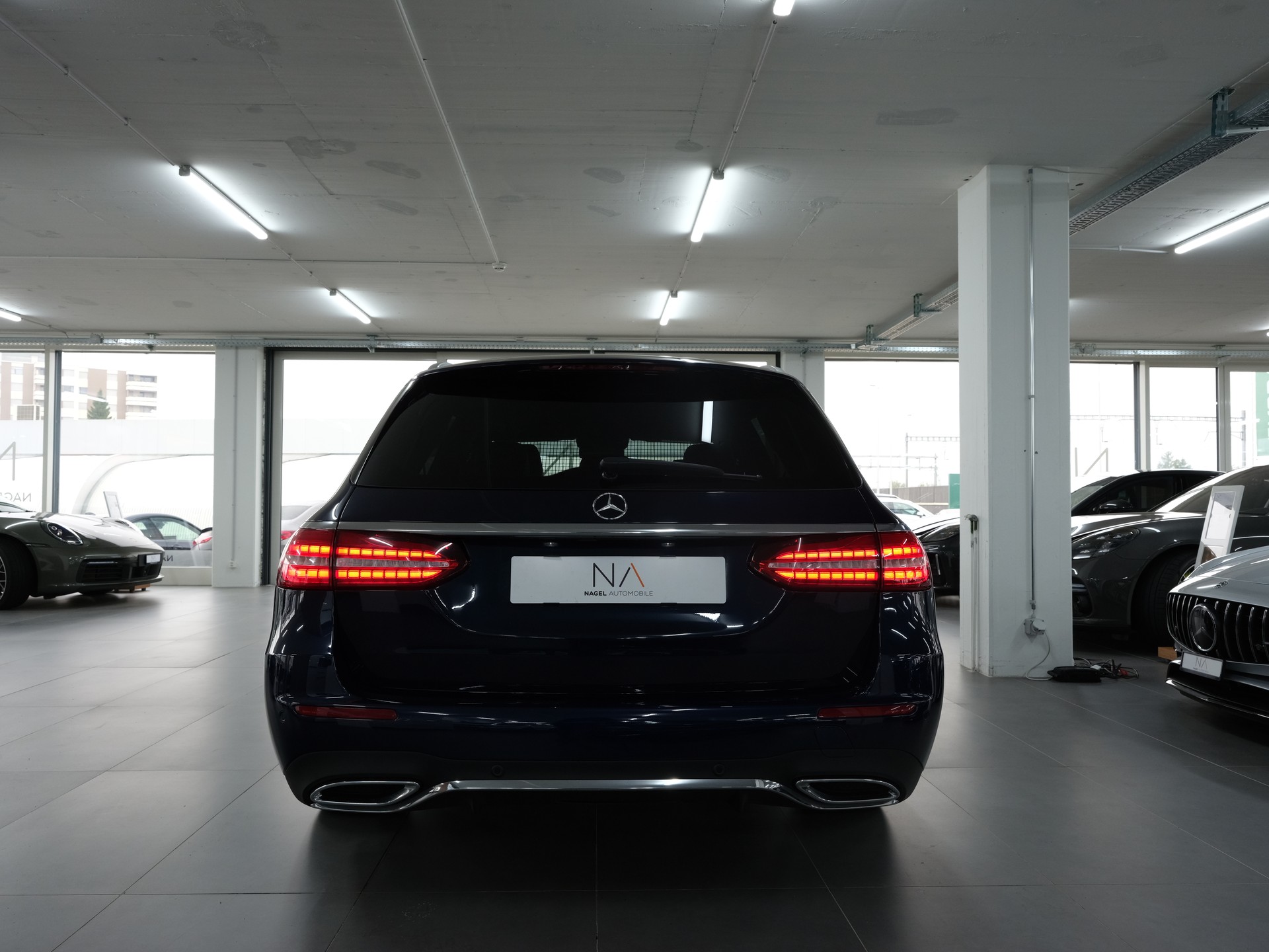 MERCEDES-BENZ E 200 T 4Matic AMG Line 9G-Tronic *Facelift* *360 Kamera* *AMG-Line*-image-2