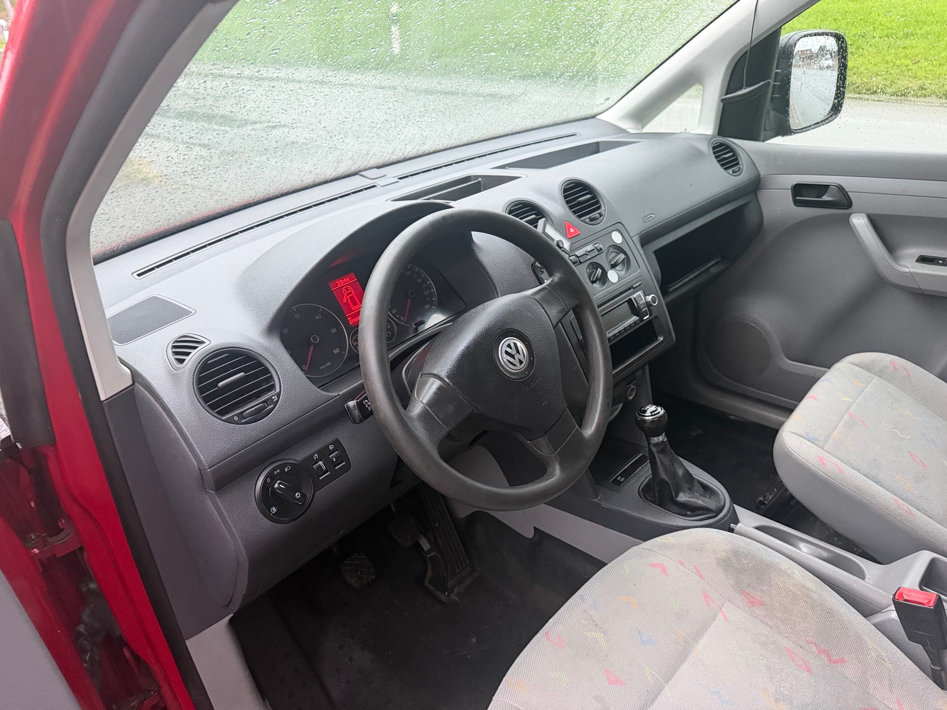 VW Caddy 1.9TDI PD 4Motion-image-9